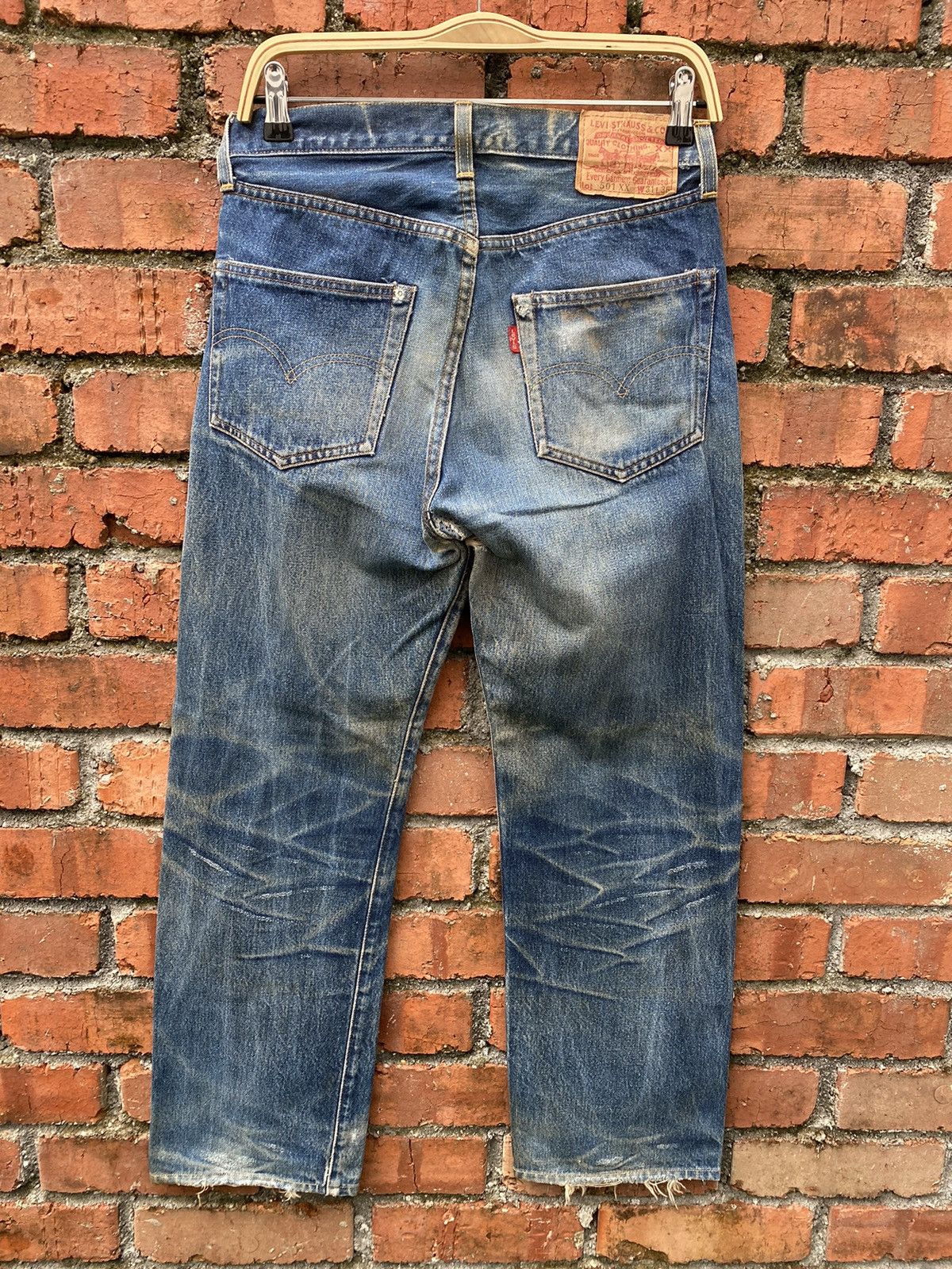 Levi's Vintage Clothing × Vintage W30x27 vintage levi's 501xx redline distressed made in USA Size US 30 / EU 46 - 2 Thumbnail