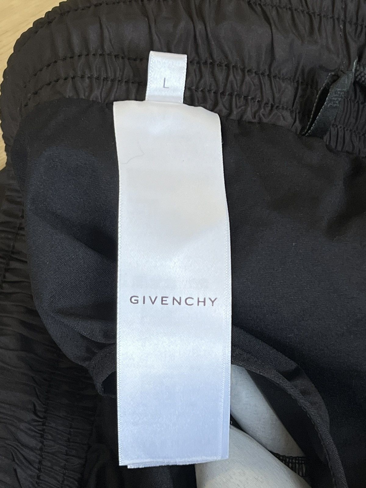 Givenchy Givenchy Chito Dog Swim Shorts Size US 32 / EU 48 - 9 Thumbnail