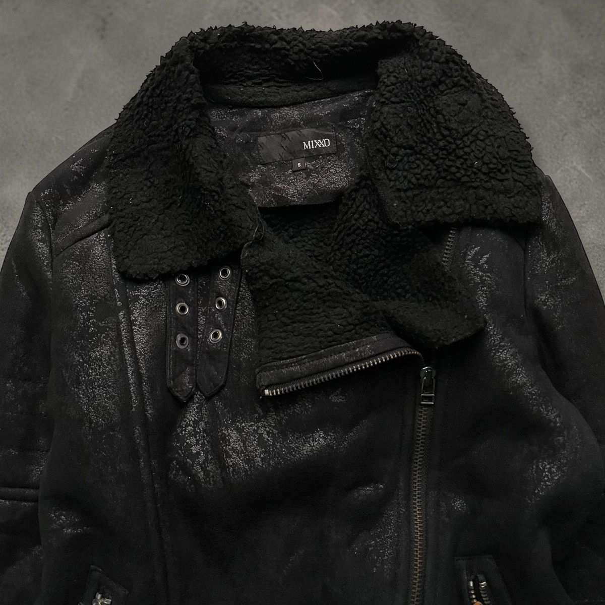 Share Spirit Homme 2000s MIXXO faux fur waxed vkei black bondage jacket Size US M / EU 48-50 / 2 - 6 Thumbnail
