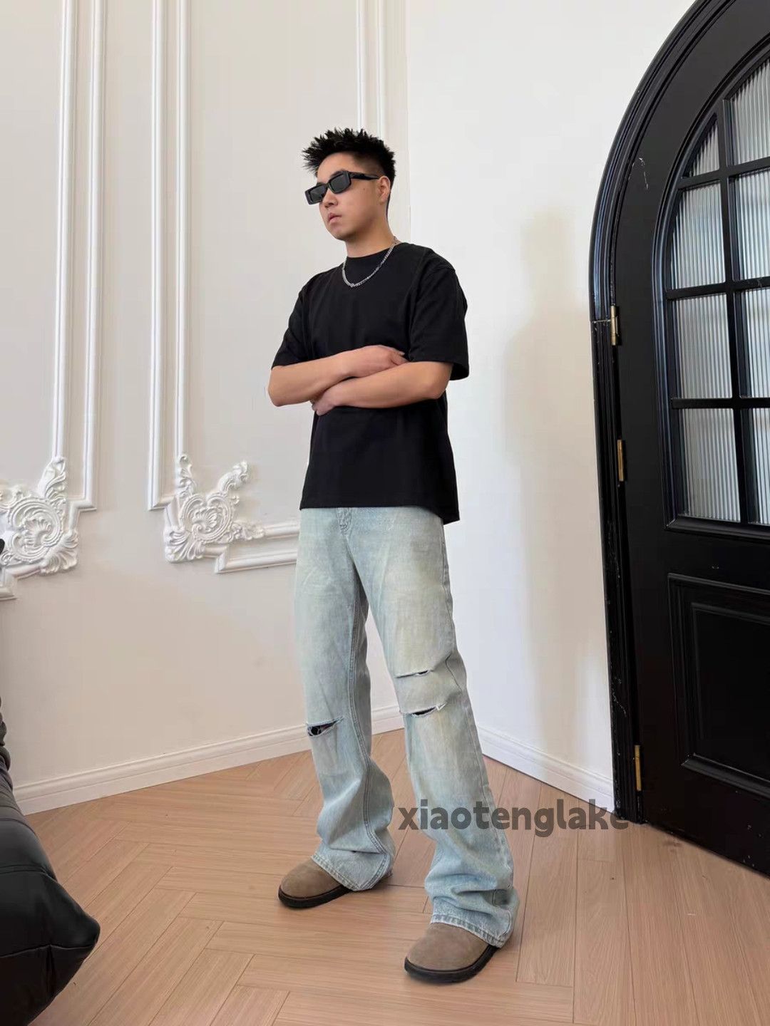 Washed faded punk grunge damaged ripped baggy jeans