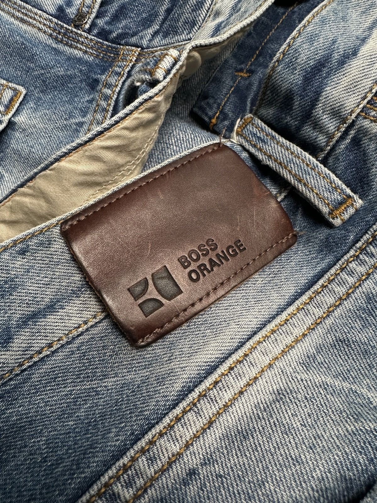 Hugo Boss HUGO BOSS Distressed Jeans Regular Fit Denim Pants size 34 Size US 34 / EU 50 - 10 Thumbnail