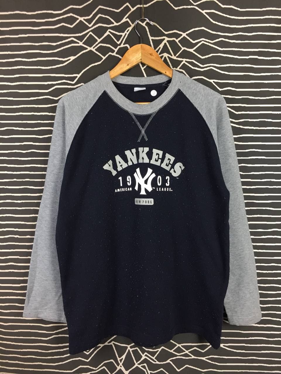 MLB Vtg MLB New York Yankees Raglan Loungewear Pullover Size US L / EU 52-54 / 3 - 1 Thumbnail