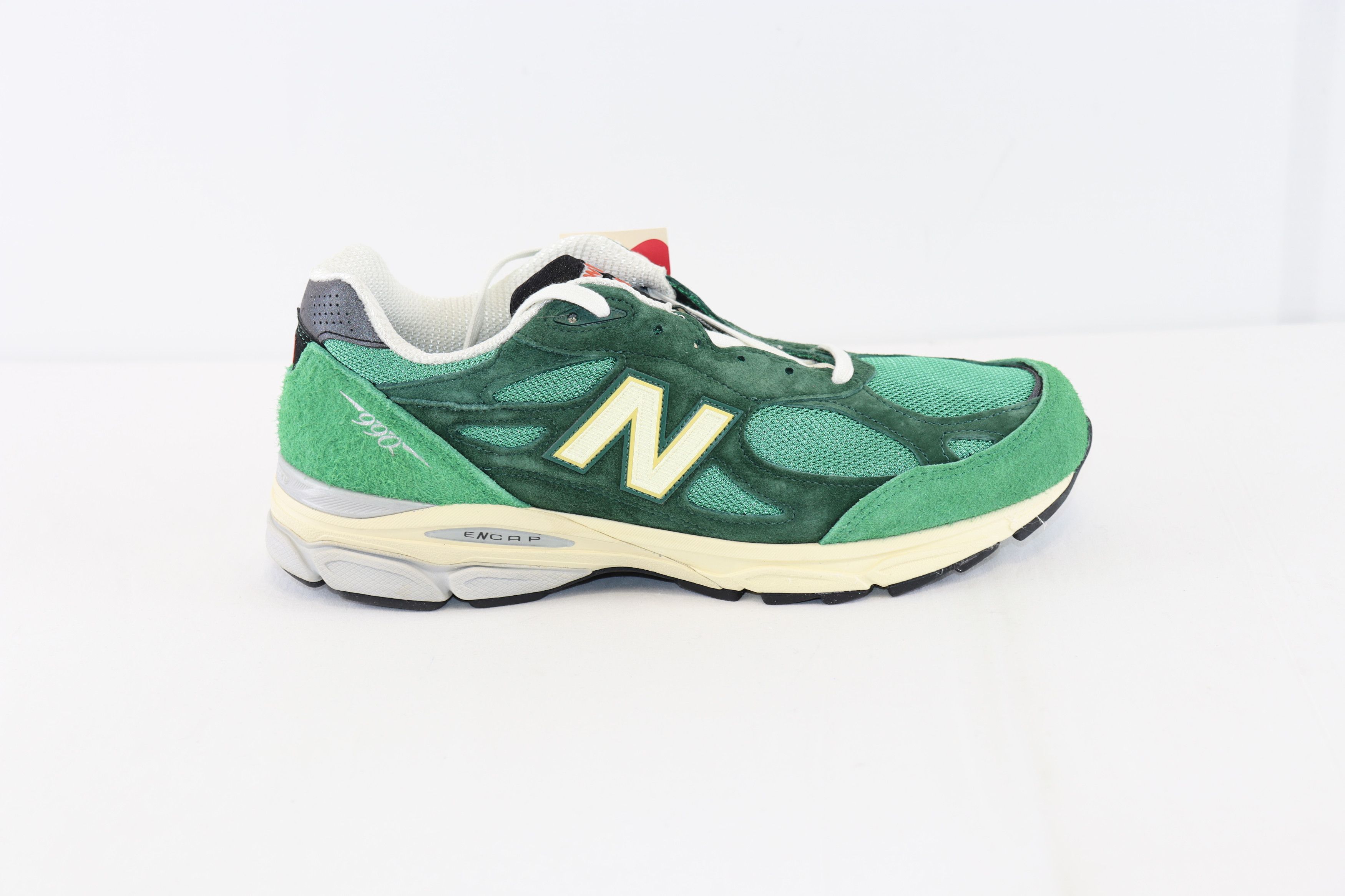 New Balance o1rshd1 990 V3 sneakers in Green/Gold Size US 9 / EU 42 - 4 Thumbnail
