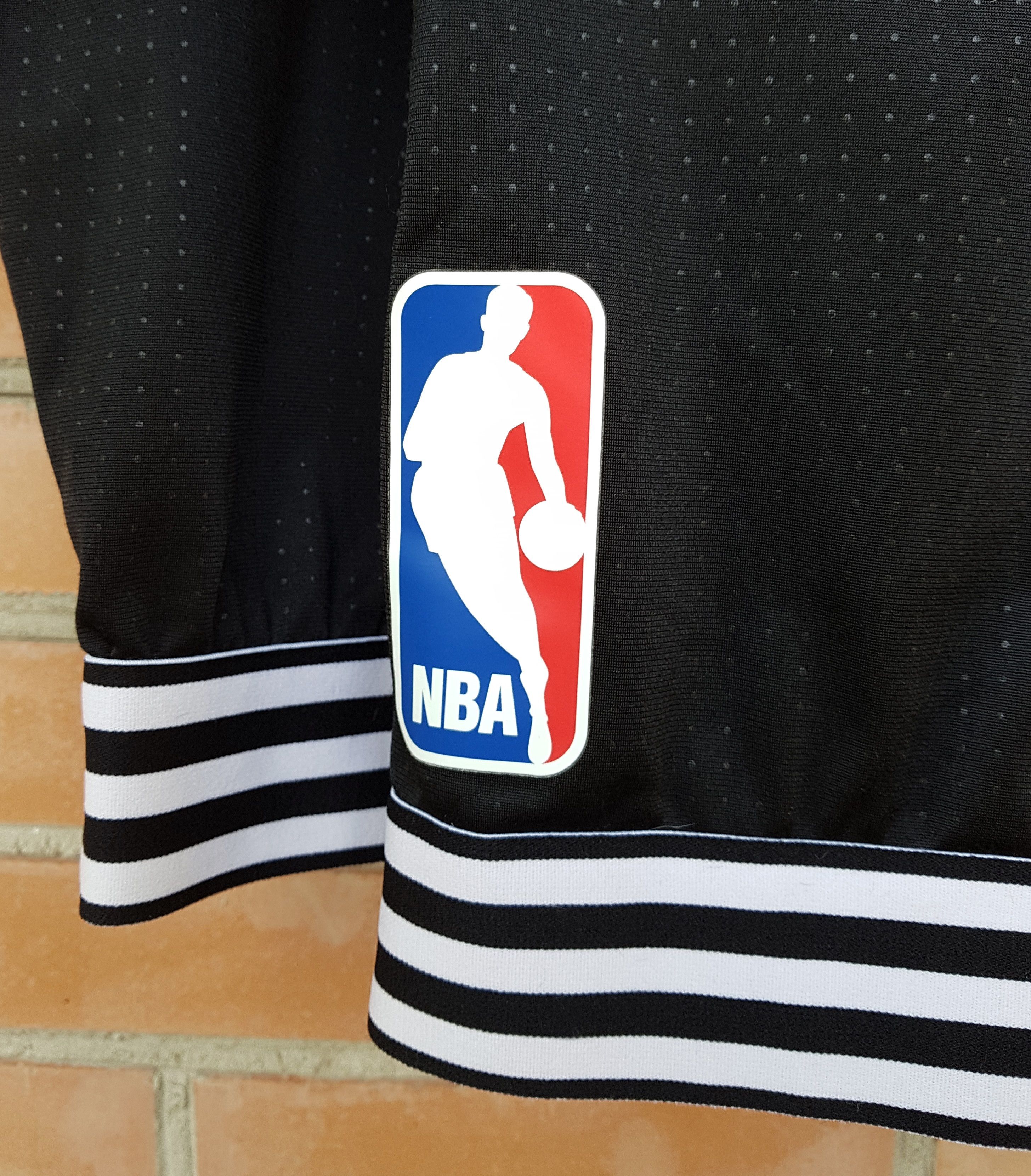 Adidas Adidas Brooklyn Nets Warm Up Bomber Jacket Full Zip sz L Size US L / EU 52-54 / 3 - 5 Thumbnail