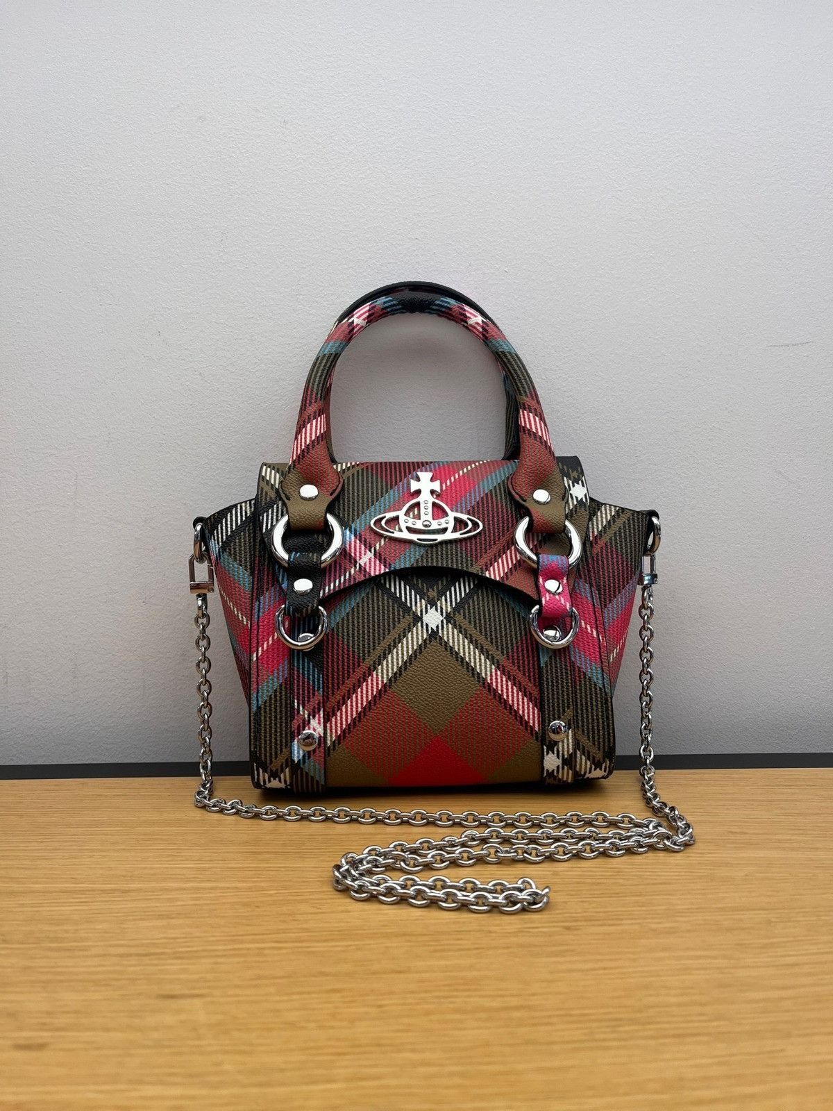 Vivienne Westwood o1f1d3z0625 Size: OS / Betty Mini Bag in