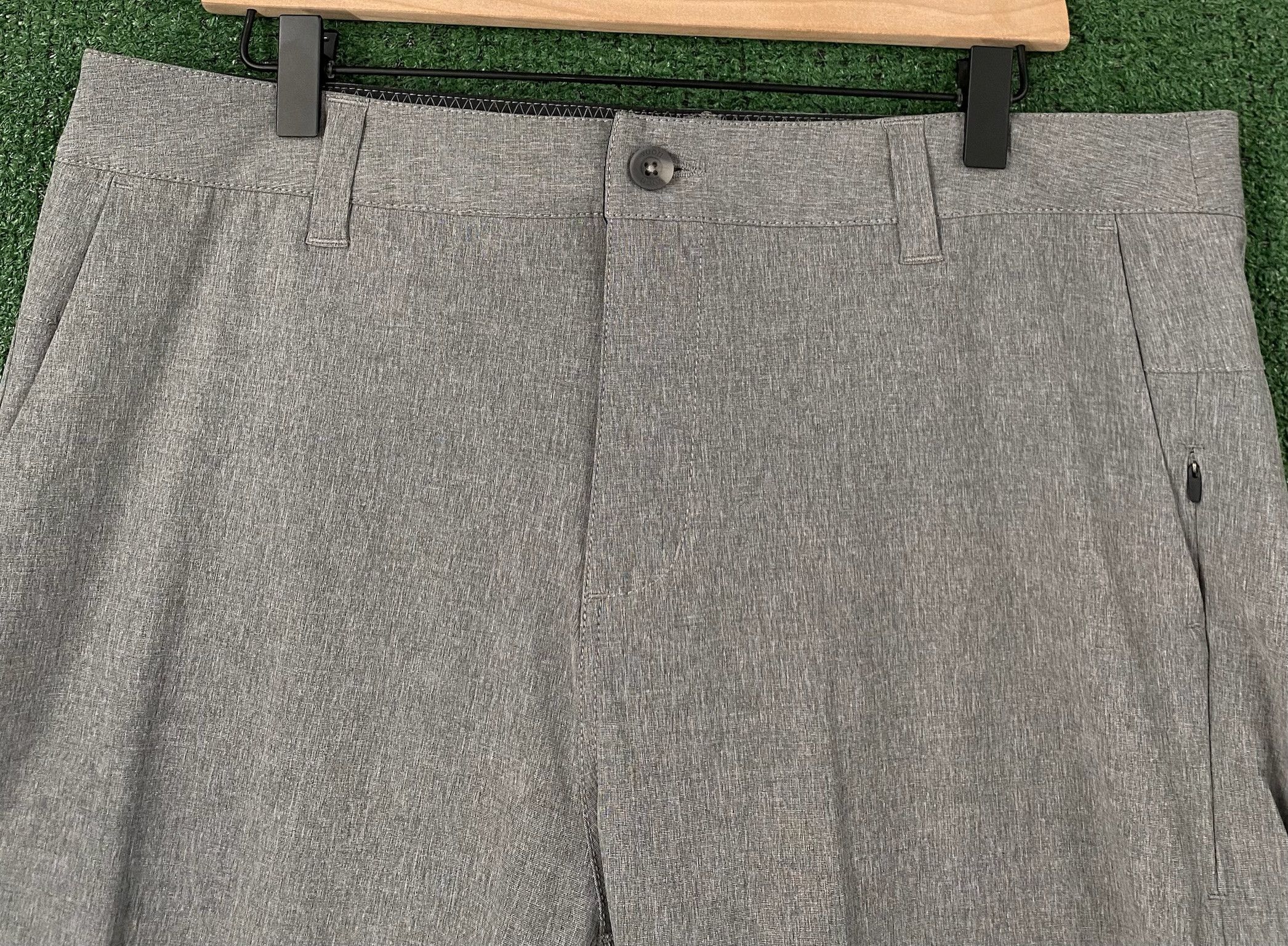 Vuori Vuori Aim Concrete Grey Heather Performance Shorts Size 35 Size US 34 / EU 50 - 2 Thumbnail
