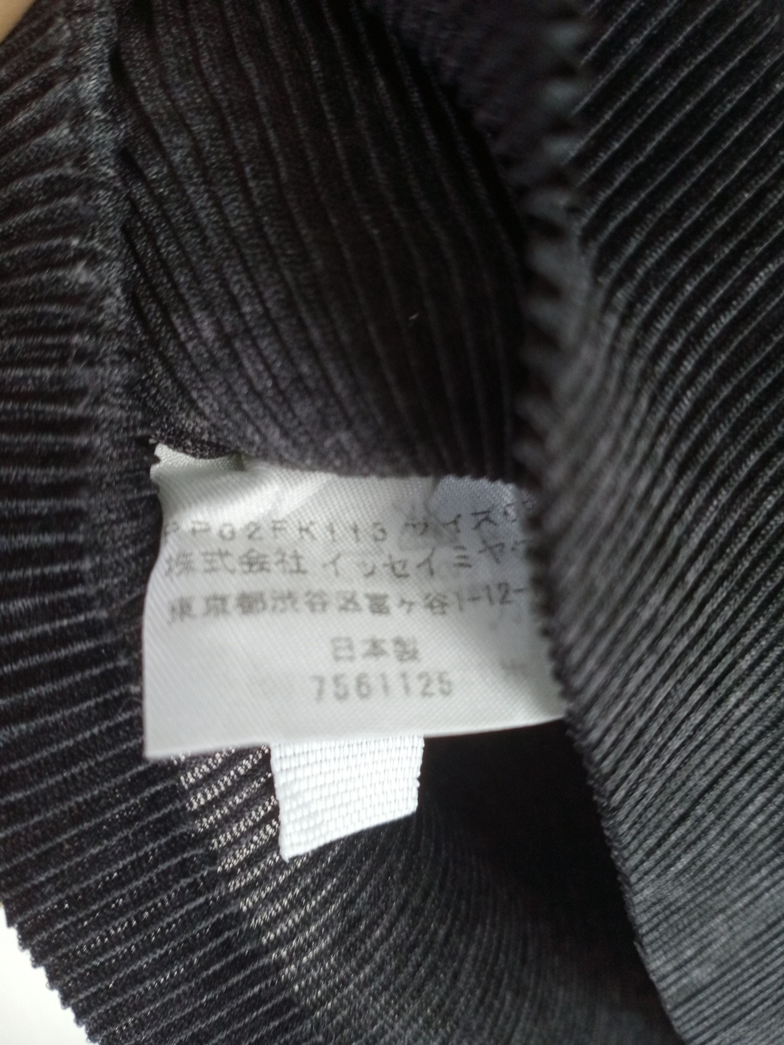 Pleats Please Issey Miyake Rare Vintage Issey Miyake Pleats Please Neck Top Size ONE SIZE - 8 Thumbnail