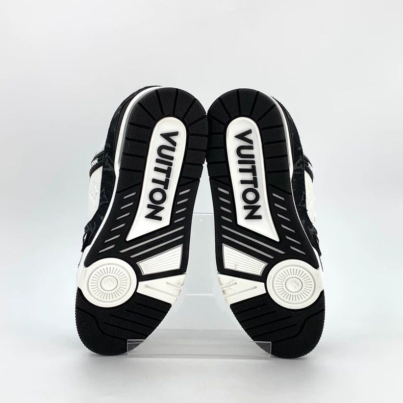 Louis Vuitton Louis Vuitton Black and white color-block logo embossed la Size US 7 / EU 40 - 5 Thumbnail