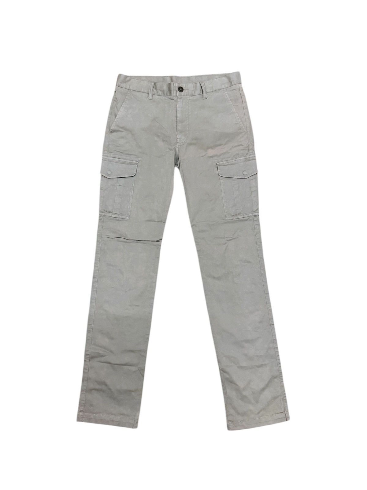 Uniqlo Uniqlo Unisex Cargo Pants Streetwear Multipocket W32X33 Size US 32 / EU 48 - 1 Thumbnail