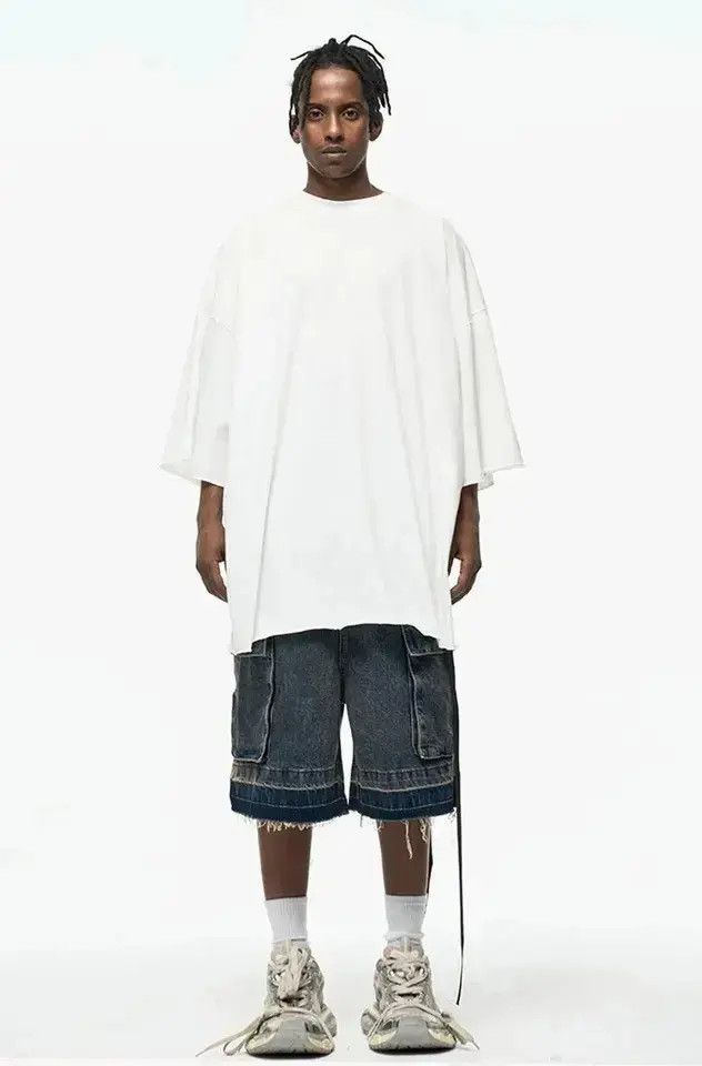 Japanese Brand × Jean Zipper Pocket Washed Blue Distressed Shorts Size US 32 / EU 48 - 3 Thumbnail
