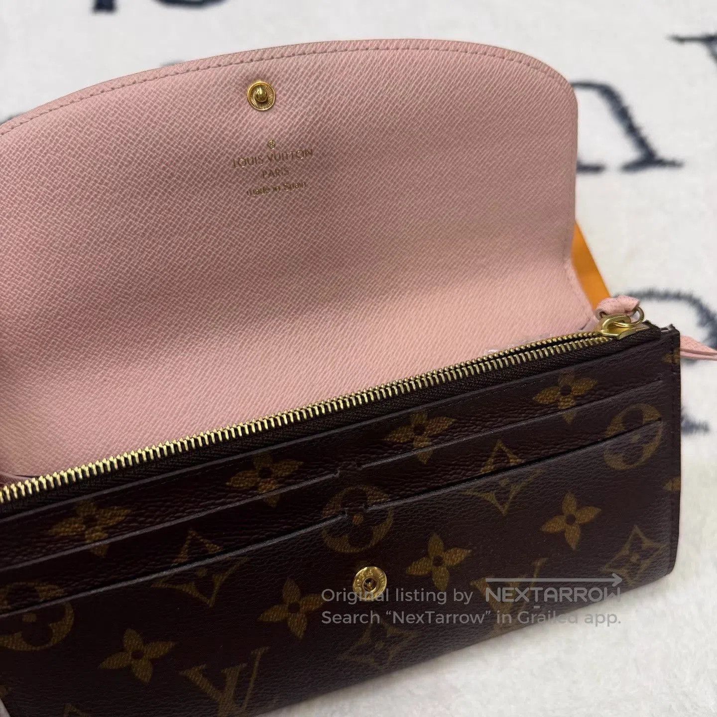 Louis Vuitton Brown Patterned Foldover Wallet. Size ONE SIZE - 3 Thumbnail