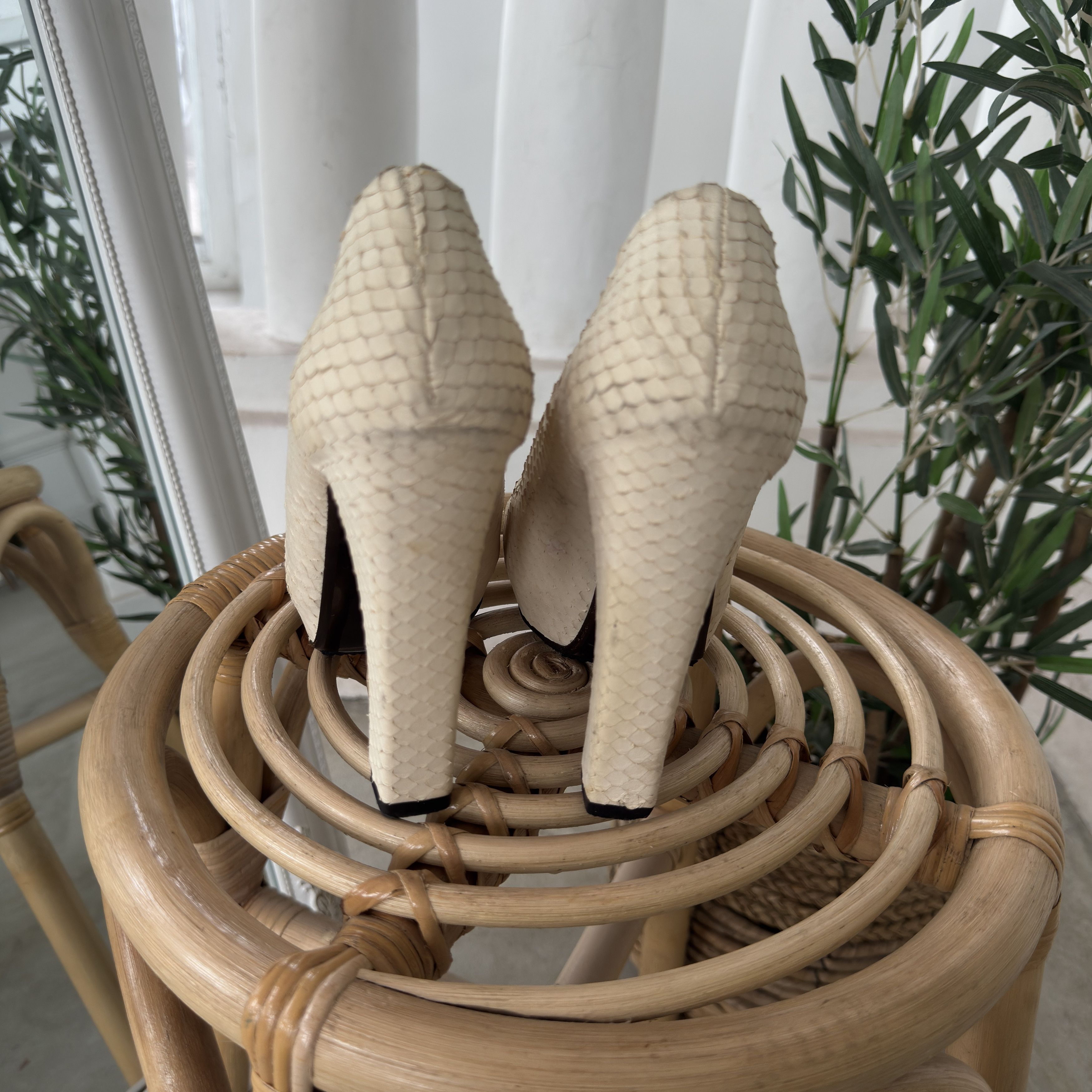Roberto Cavalli Roberto Cavalli Python Peep Toe Platform Pumps Heels EU 37 Size US 7 / IT 37 - 4 Thumbnail