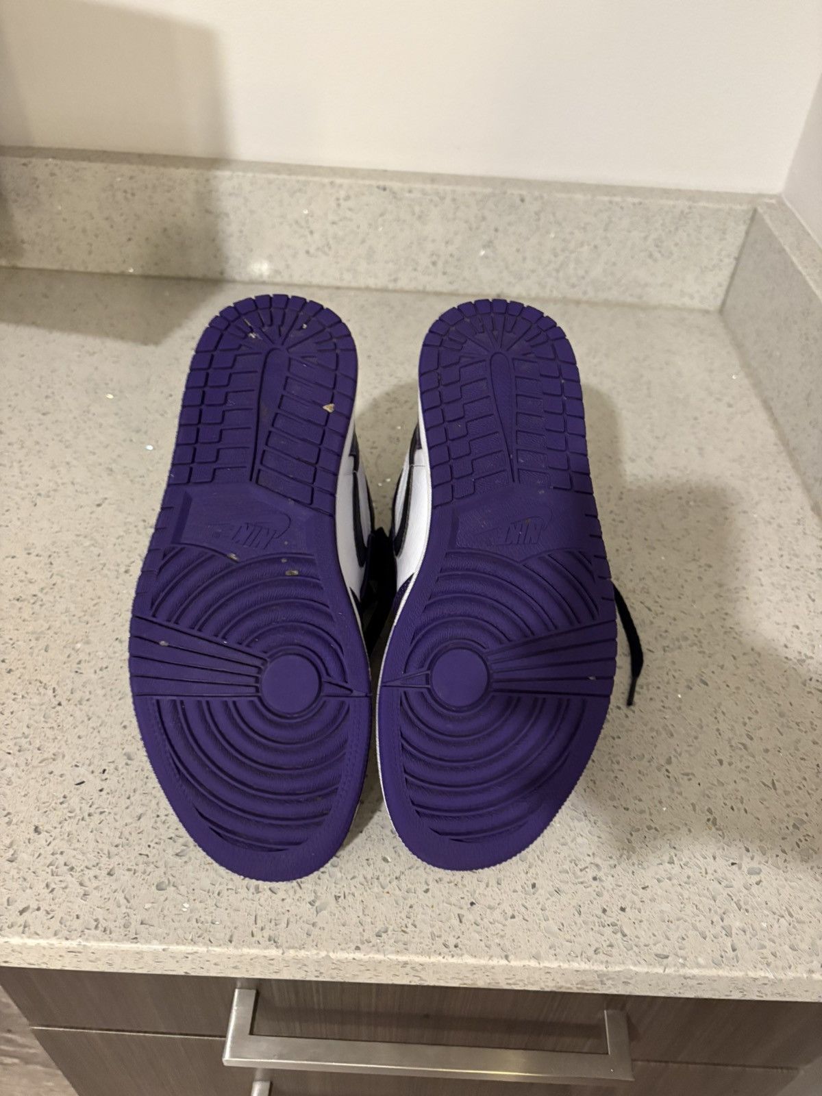 Jordan Brand Jordan 1 High Court Purple Size US 7.5 / EU 40-41 - 3 Thumbnail