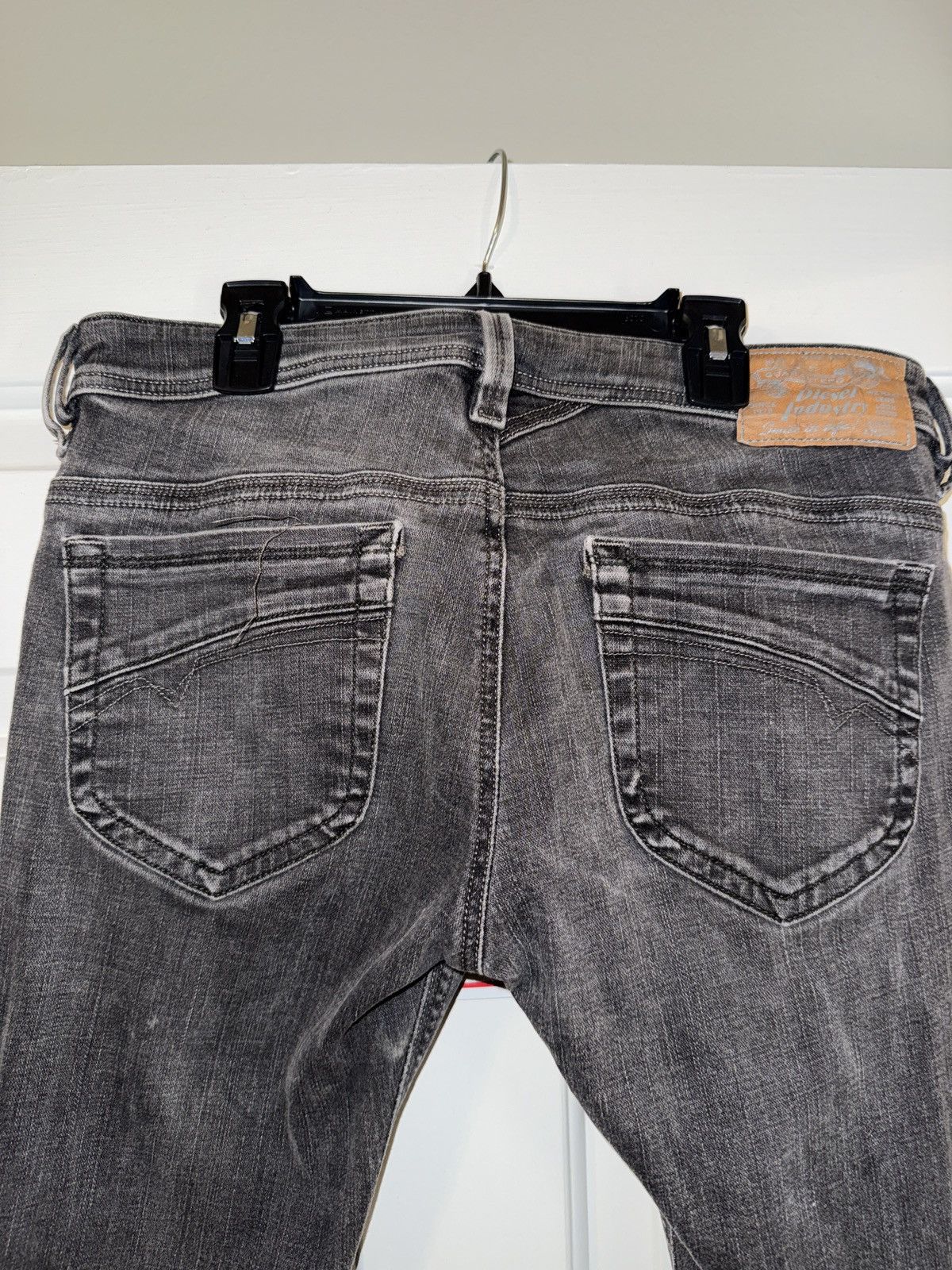 Diesel Black washed Diesel Straight leg jeans sz 31 Size US 31 - 5 Thumbnail