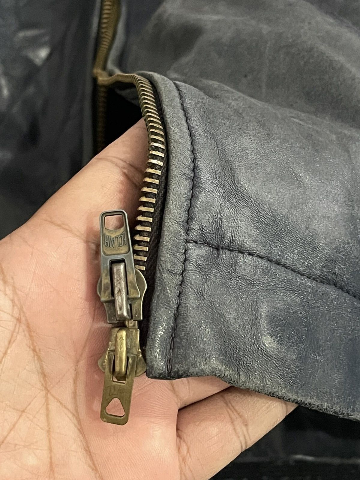 Vintage Vintage 1960’s French Air Force Faded Leather Jacket Size US L / EU 52-54 / 3 - 17 Thumbnail