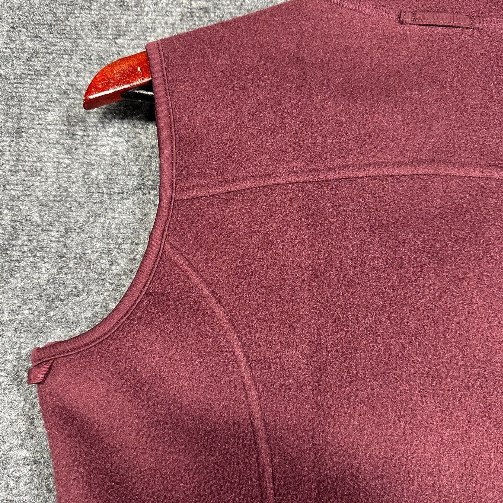 Eddie Bauer Eddie Bauer Vest Womens XS Fleece Full Zip Plum Wine Color Pockets Logo Casual Jacket (19) Size XS / US 0-2 / IT 36-38 - 8 Thumbnail