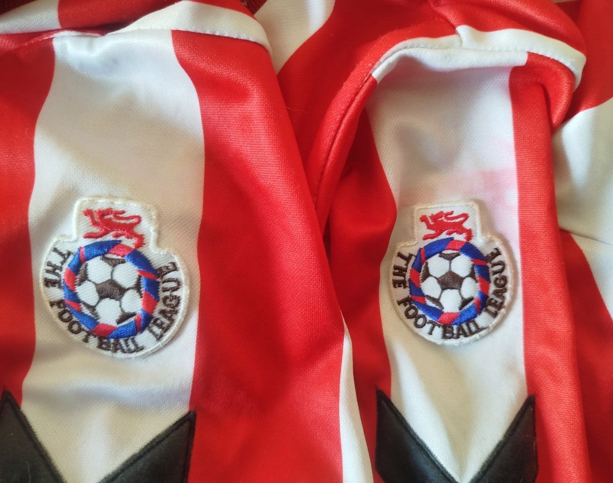 Hummel Sunderland 1991/1994 Hummel #9 shirt match worn? Size US XL / EU 56 / 4 - 3 Thumbnail