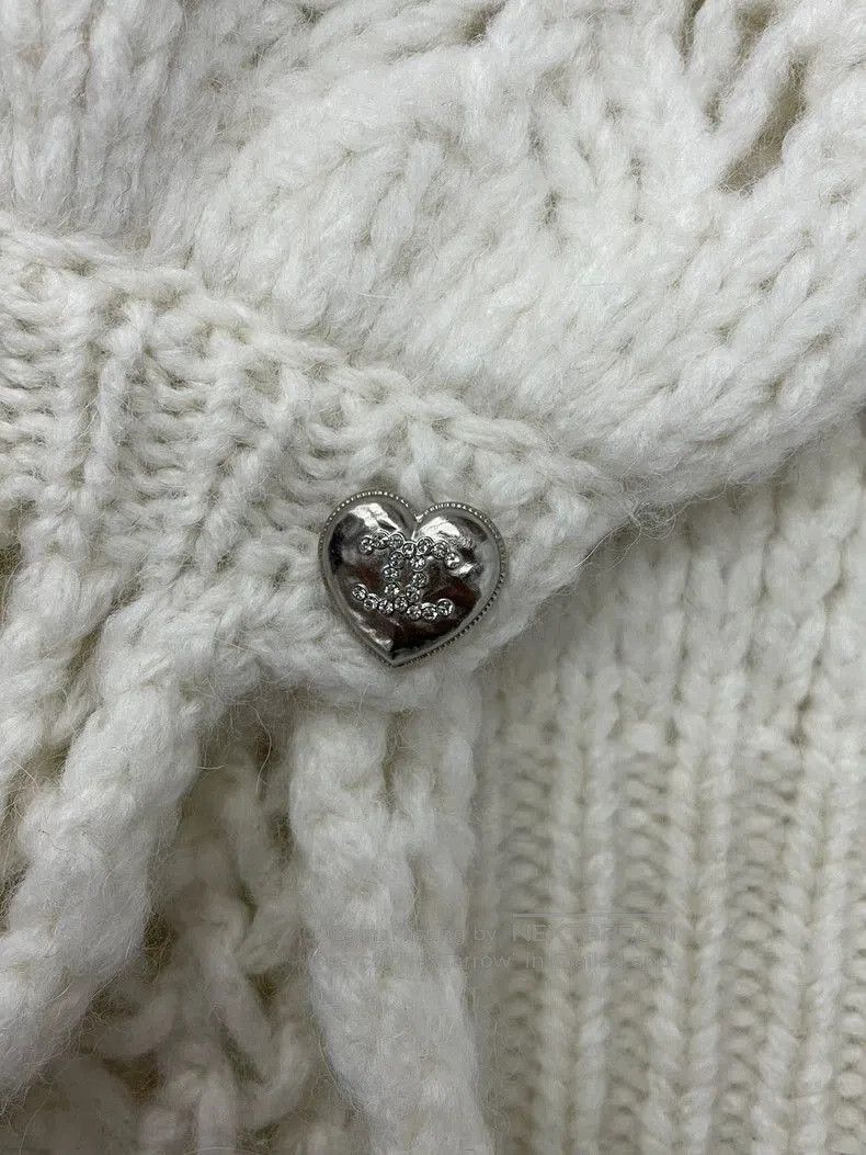 Chanel Chanel White Diamond Knit Sweater. Size US M / EU 48-50 / 2 - 2 Thumbnail