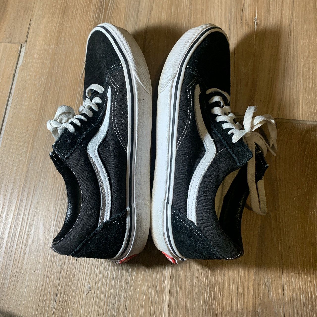 Vans Vans old skool shoes Size US 8.5 / EU 41-42 - 1 Thumbnail