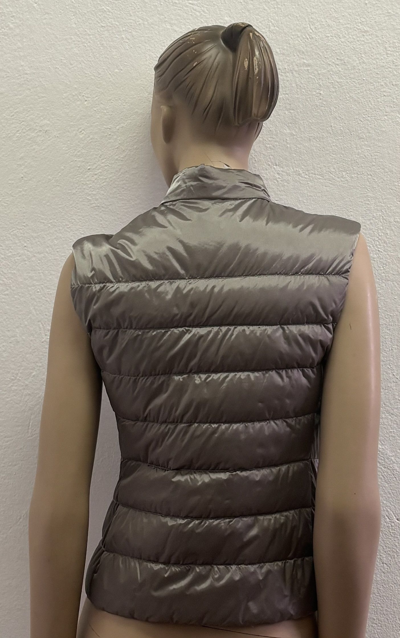 Prada Prada vest size 42 Size M / US 6-8 / IT 42-44 - 2 Thumbnail