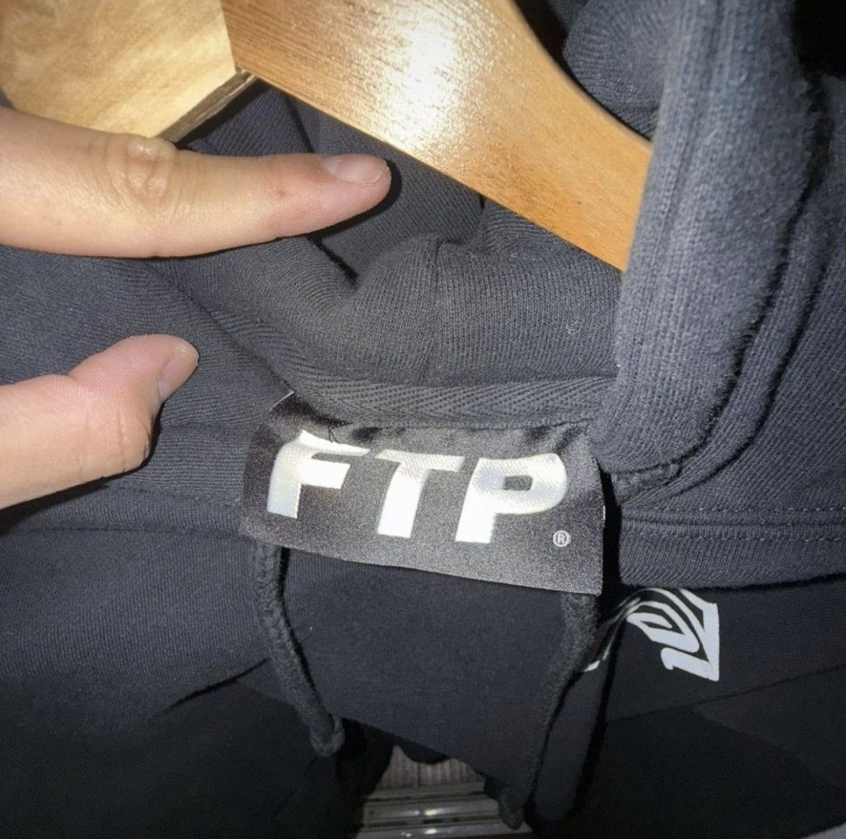 Fuck The Population FTP x lakai black hoodie Size US M / EU 48-50 / 2 - 5 Thumbnail