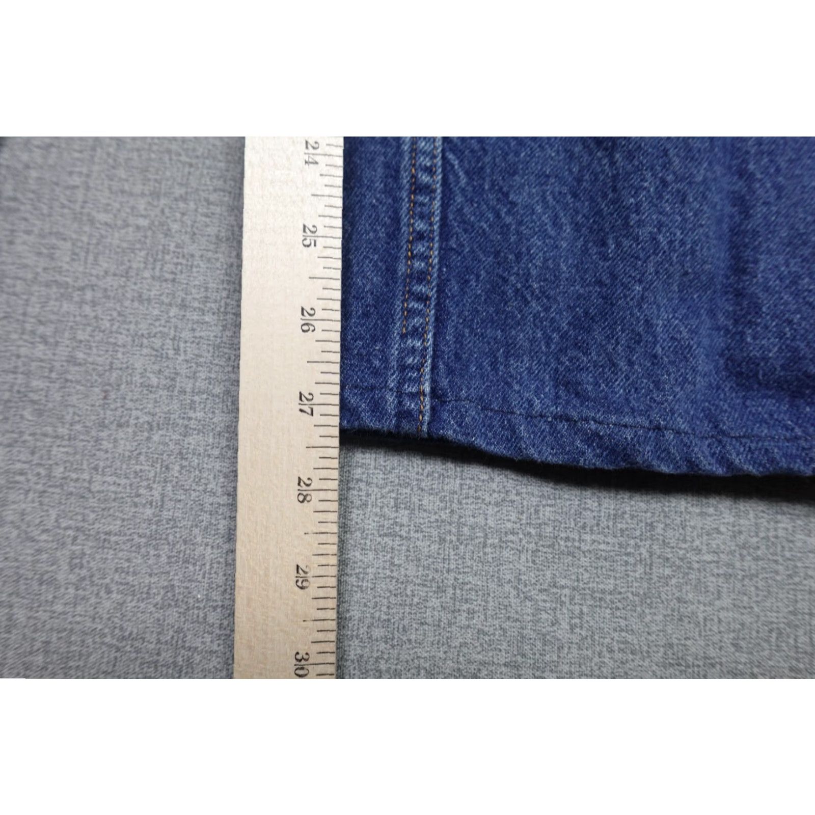 Levi's VINTAGE Levi's 505 Jeans Men 36x27 Blue Light Wash Orange Tab 90s Distressed Hem Levi's 505 Jeans Men 36x27 Blue Light Wash Distressed Hem 90s Size US 36 / EU 52 - 6 Thumbnail