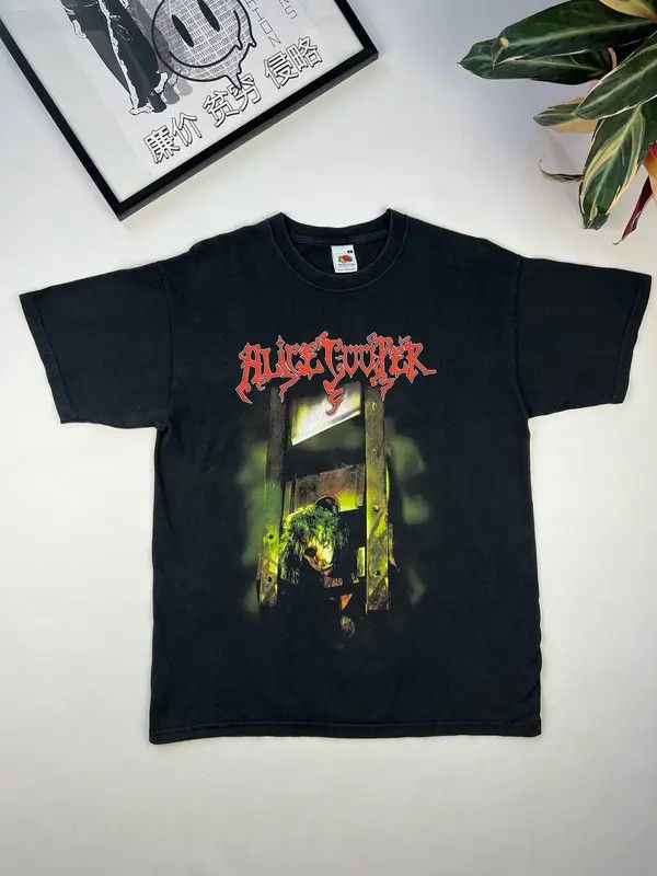 Band Tees Vintage Alice Cooper Tourture Tour With Teeth Band Tee Size US M / EU 48-50 / 2 - 1 Thumbnail