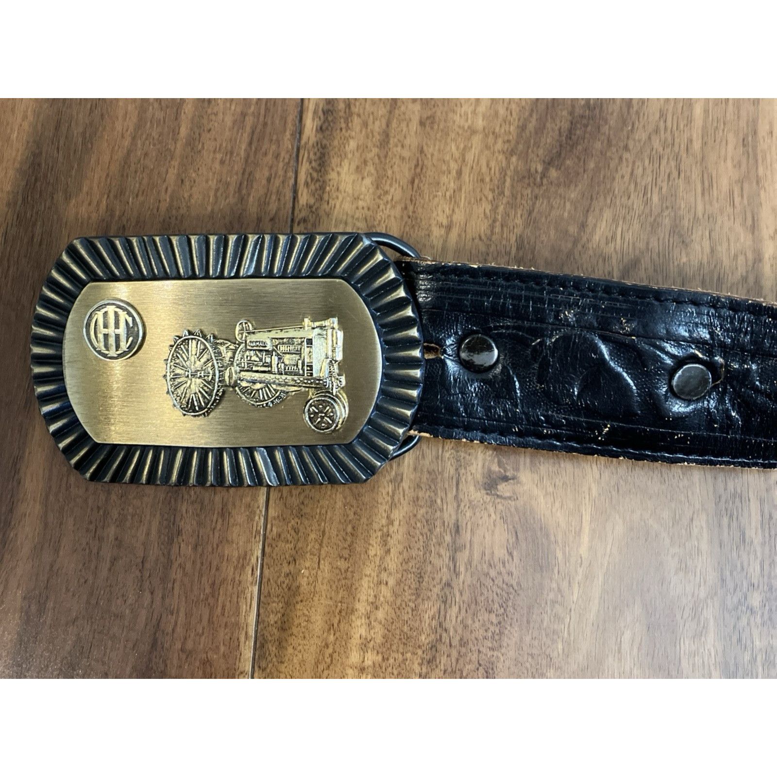 Other International Harvester Tractor 1970s Leather Belt & Buckle Size ONE SIZE - 2 Thumbnail