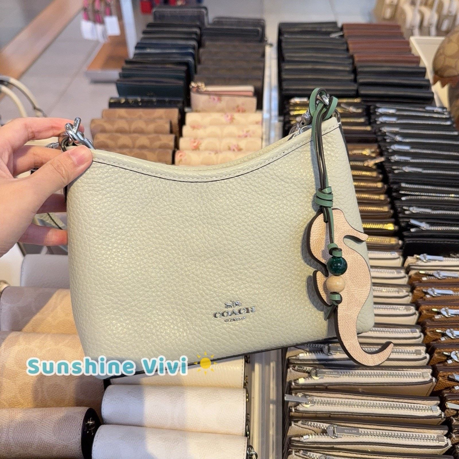 Coach NWT COACH Laurel Small Shoulder Bag Seahorse CBI04 Pistachio Size ONE SIZE - 1 Thumbnail
