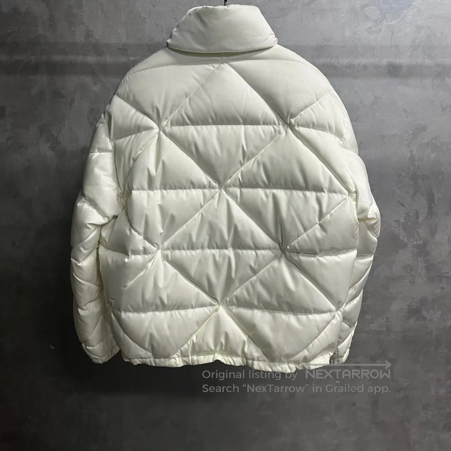 Louis Vuitton Louis Vuitton Triangular stitch Down jacket with a hidden Size US M / EU 48-50 / 2 - 5 Thumbnail