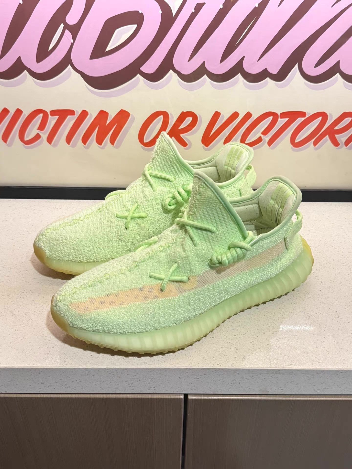Adidas adidas Textile Upper, Lifestyle Low-Top Sneakers。 Ｑ20 Size US 9.5 / EU 42-43 - 1 Thumbnail