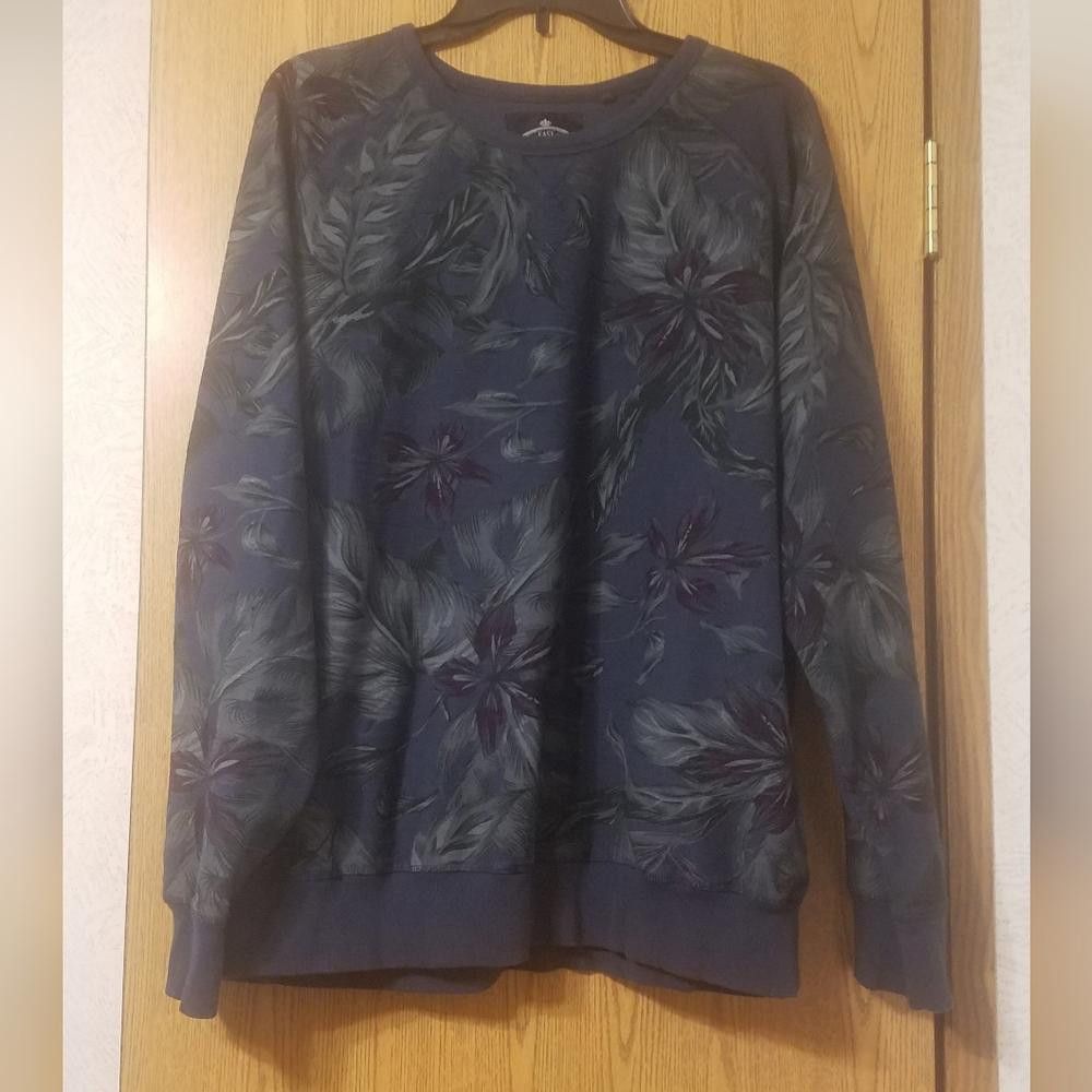 Designer Womens Crewneck Shirt Size X Large Size XL / US 12-14 / IT 48-50 - 1 Thumbnail