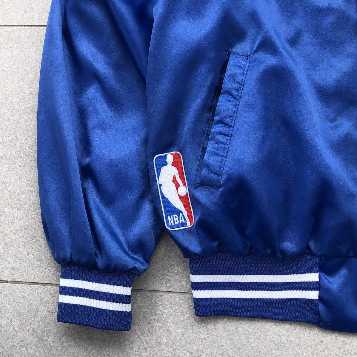 Vintage Vintage 80s NBA Logo LA LAKERS Satin Varsity Jacket USA 🇺🇸 Size US M / EU 48-50 / 2 - 6 Thumbnail