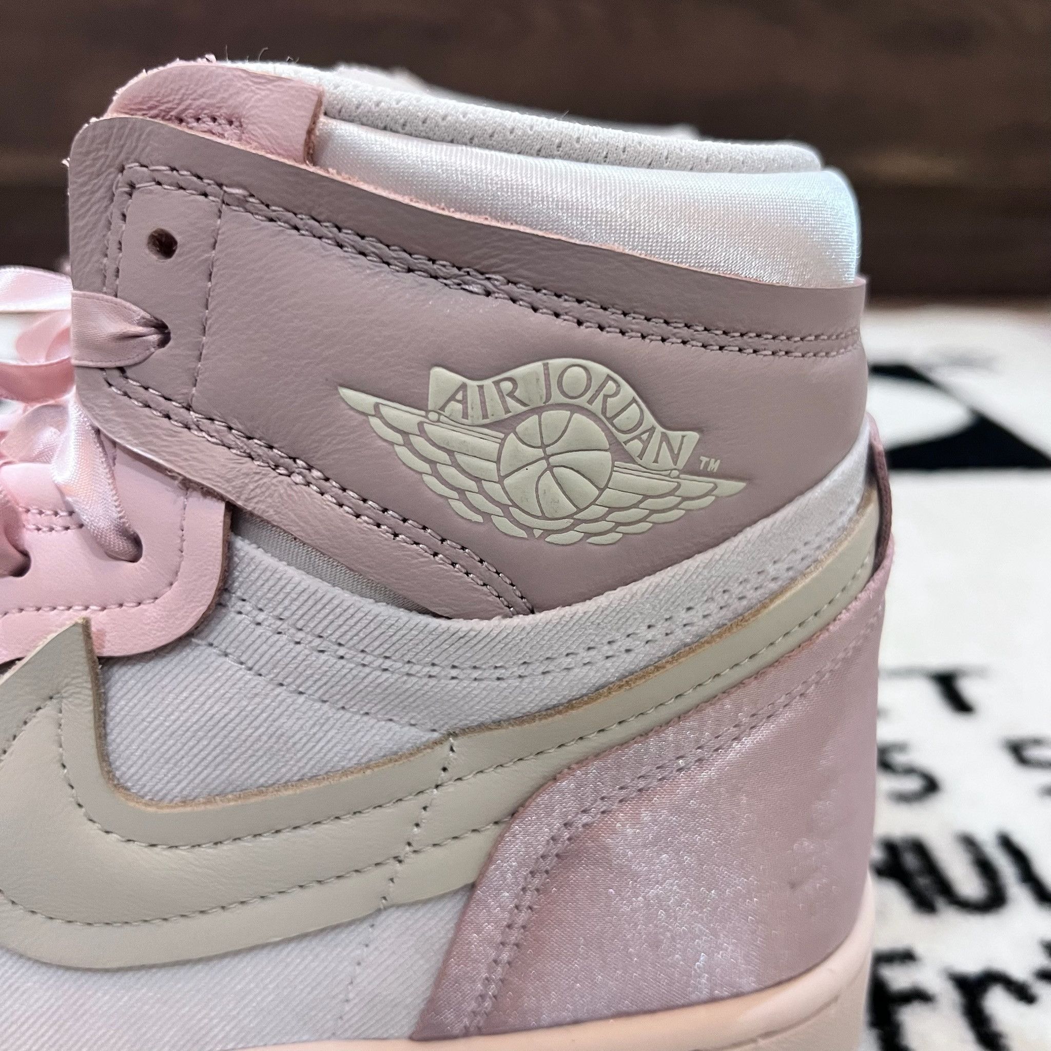 Nike Air Jordan 1 Method of Make High Top Oxford Satin Sneakers Size US 10.5 / IT 40.5 - 5 Thumbnail
