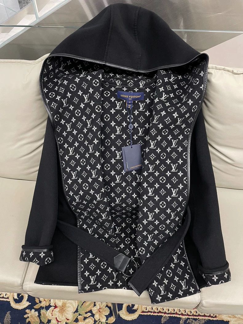 Louis Vuitton Black Printed Short Coat Bathrobe Jacket - dmc Size US S / EU 44-46 / 1 - 1 Thumbnail
