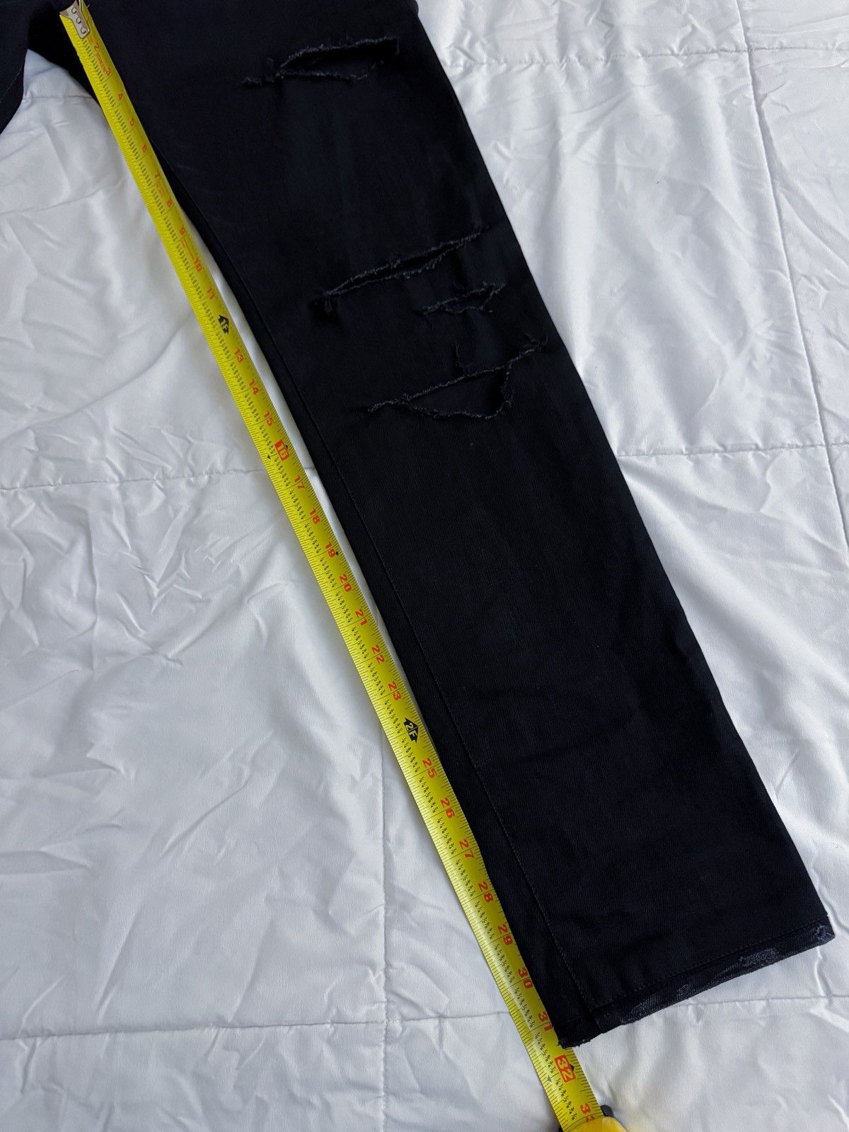 Saint Laurent Paris Saint Laurent Paris Jeans 32 Skinny Black Distressed Ripped Size US 32 / EU 48 - 14 Thumbnail