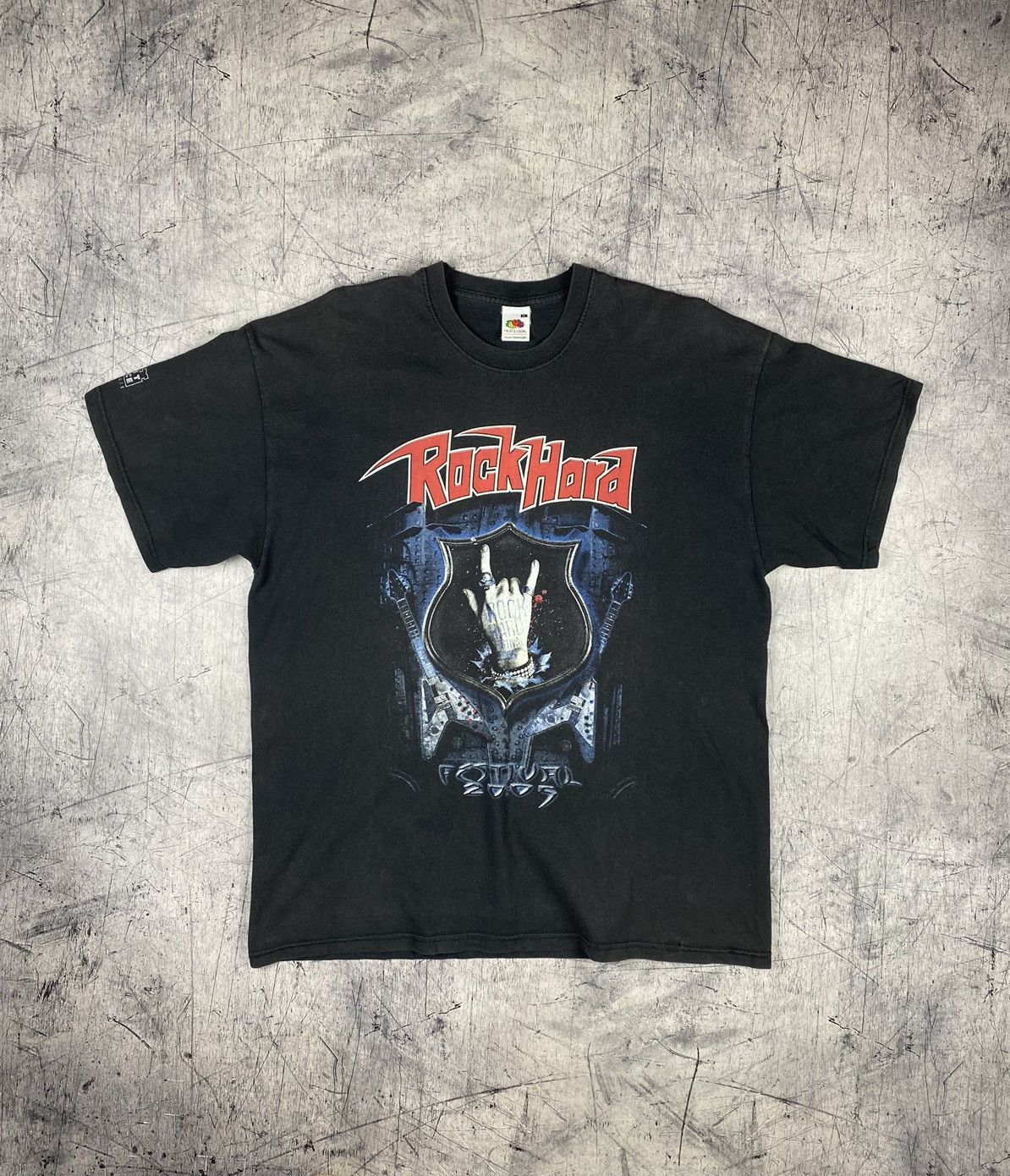 Band Tees × Vintage Vintage Rock Hard 2005 Rock Tee T Shirt Size US XL / EU 56 / 4 - 2 Thumbnail