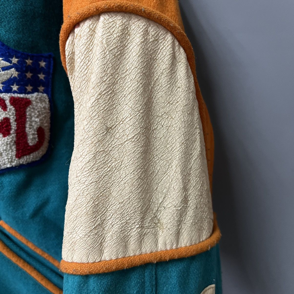 NFL × Vintage Vintage Miami Dolphins NFL Turquoise Blue Heavyweight Jacket Size US S / EU 44-46 / 1 - 5 Thumbnail