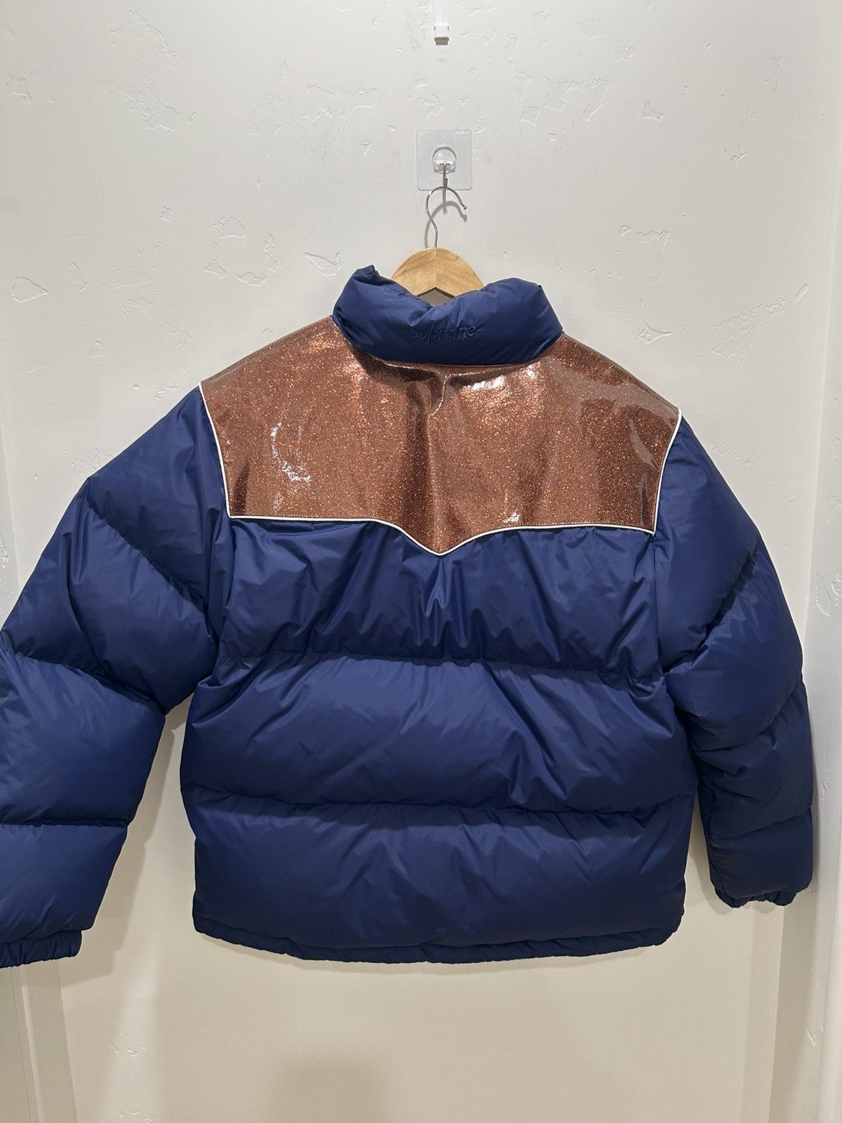 Supreme Supreme navy glitter puffer Size US L / EU 52-54 / 3 - 2 Thumbnail
