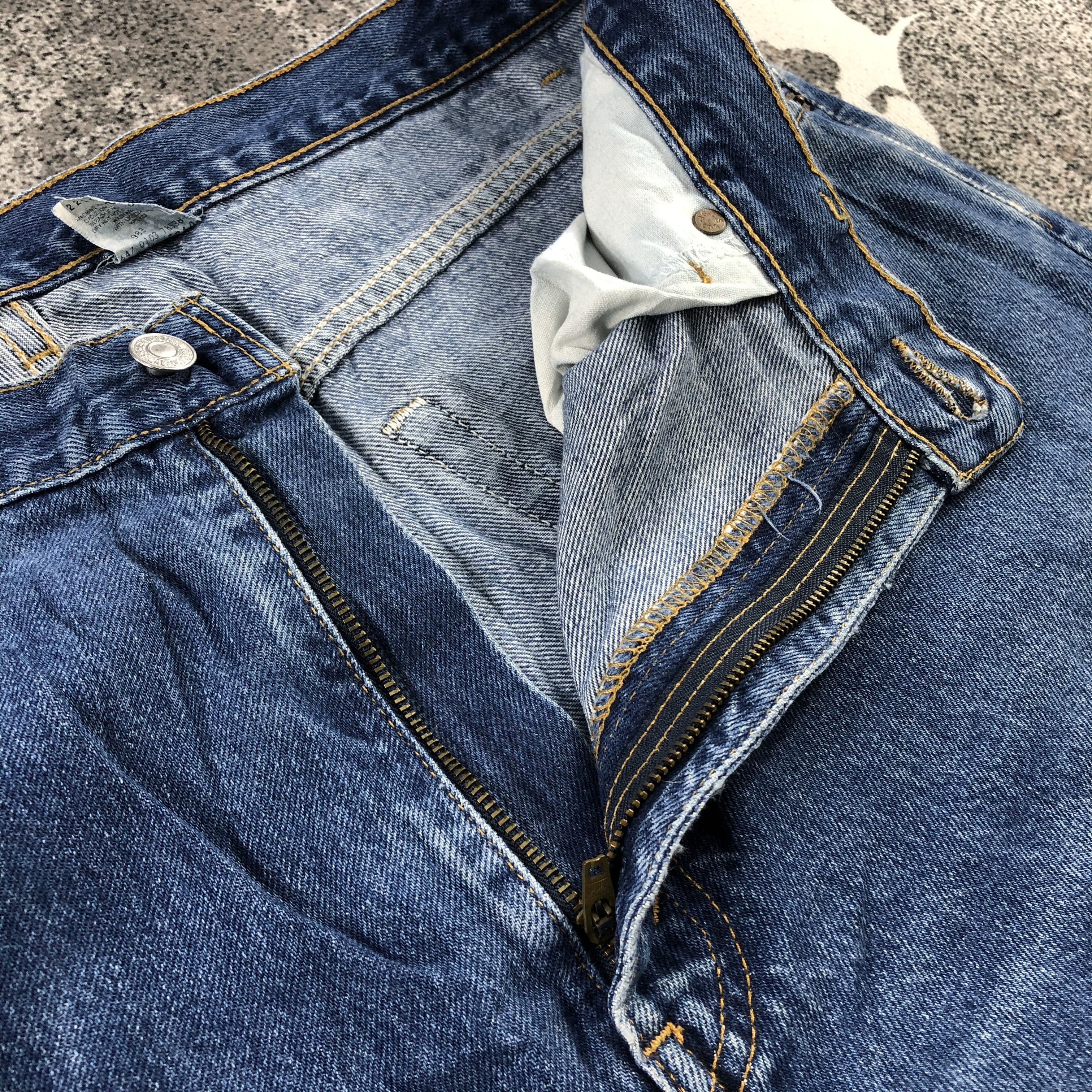 Levi's Vintage Levis 901 Jeans Blue Wash Denim KJ1103 Size US 37 - 10 Thumbnail