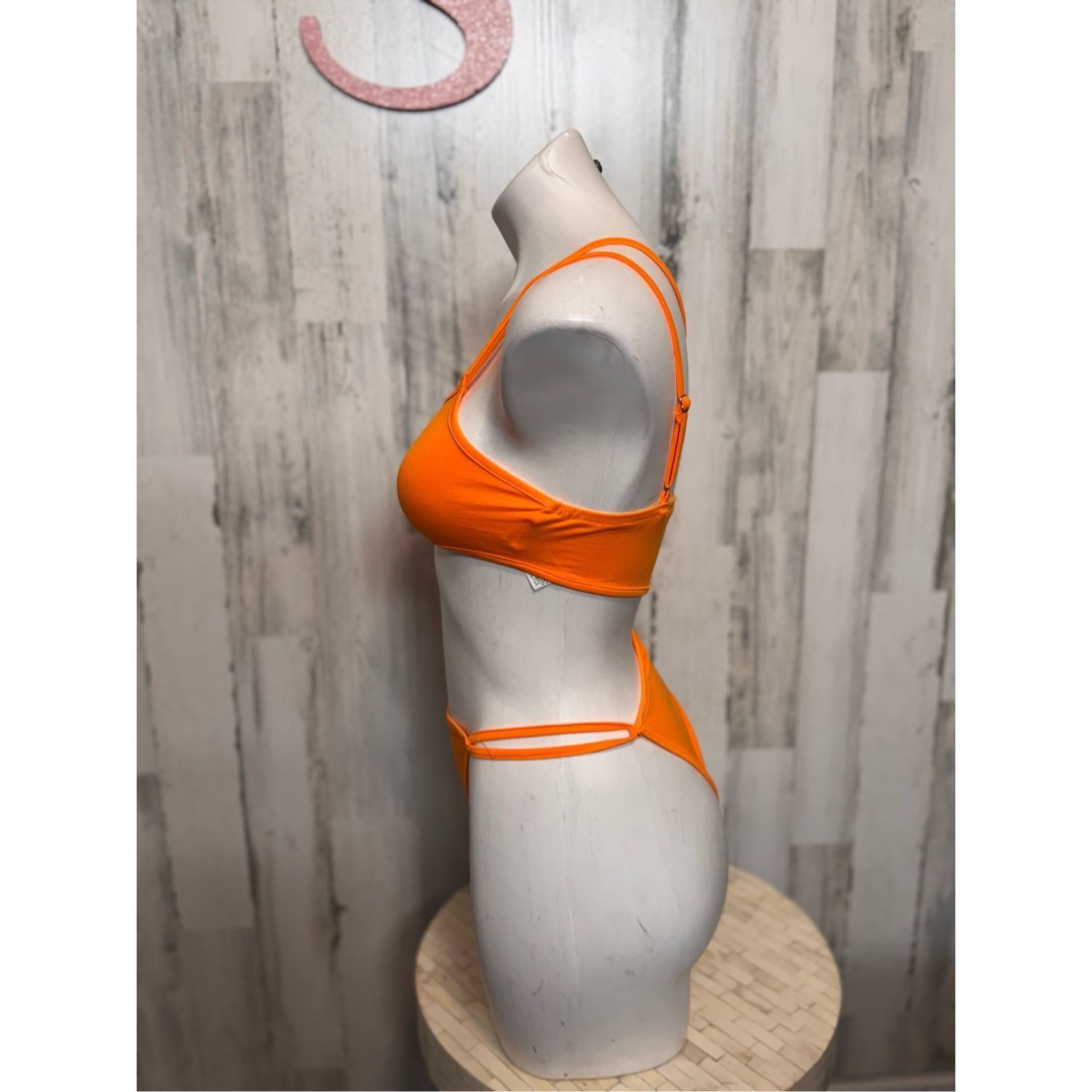 Other Orange Asymmetrical Cutout bodysuit size XSMALL Size XS / US 0-2 / IT 36-38 - 3 Thumbnail