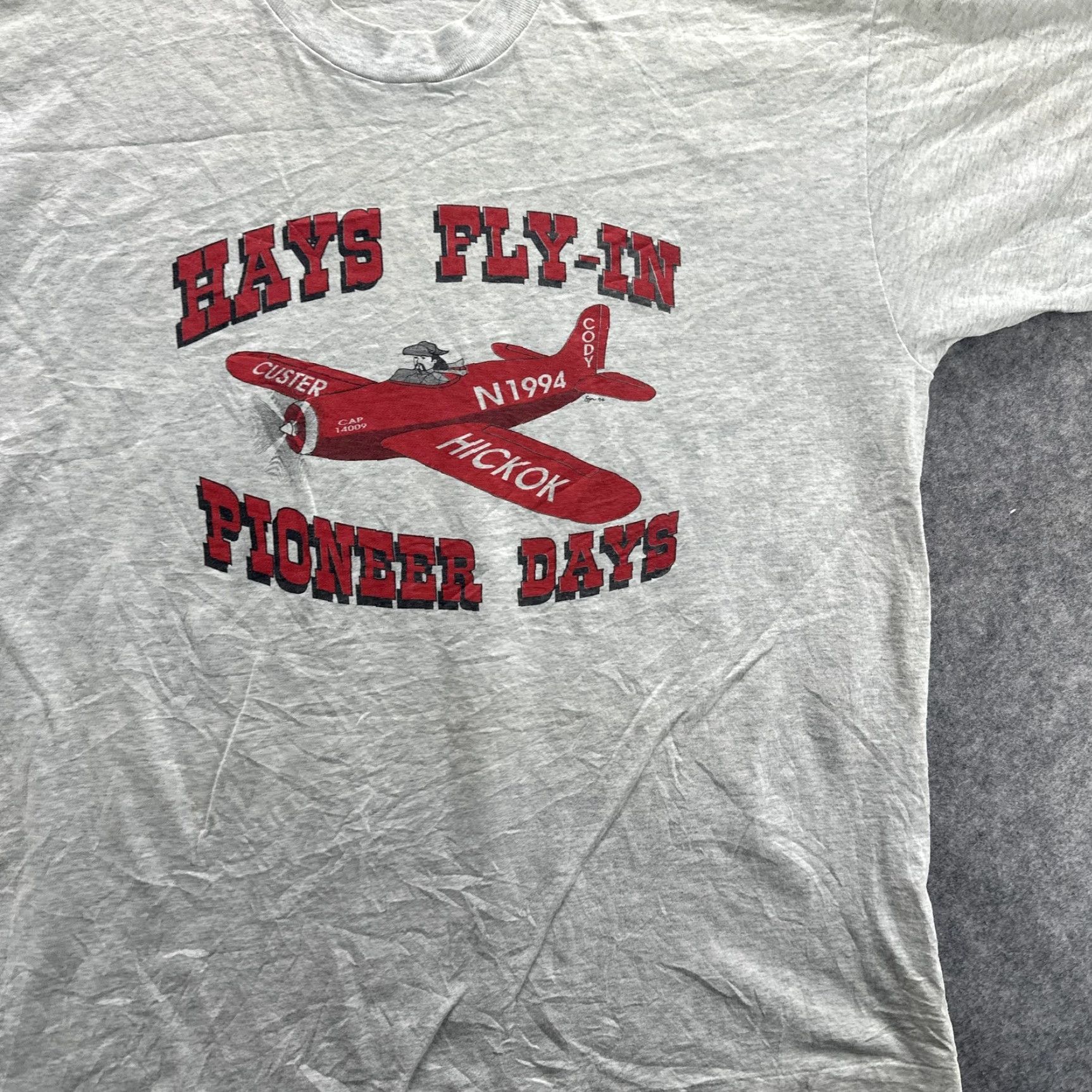 Fruit Of The Loom VINTAGE Hays Fly-In Pioneer Days Shirt Mens XL Gray Graphic Print 90s Airplane USA Size US XL / EU 56 / 4 - 5 Thumbnail