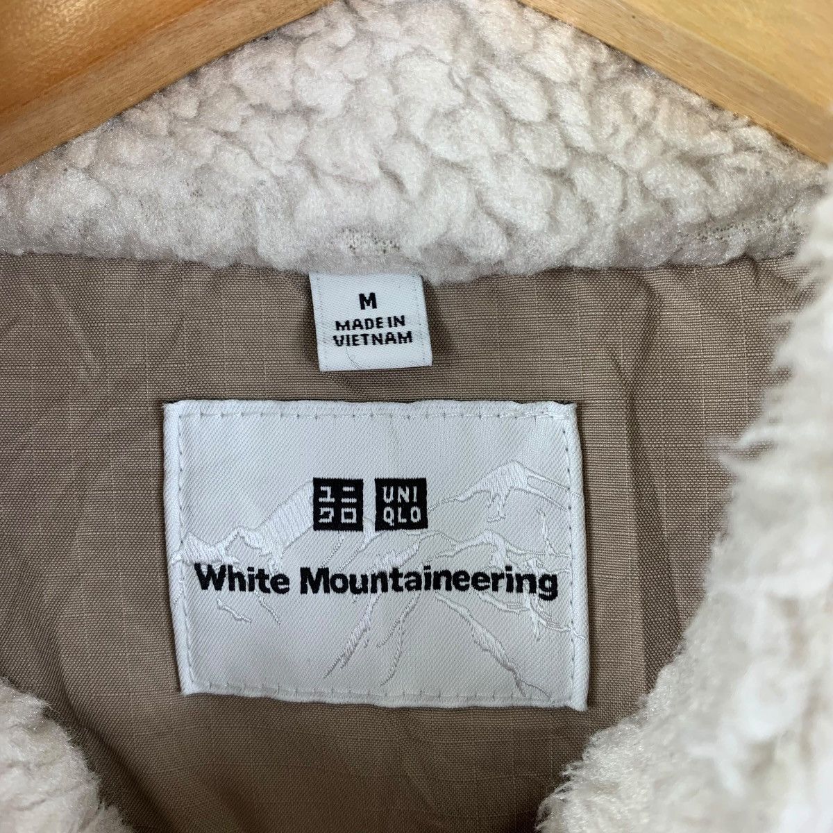 Uniqlo × White Mountaineering Uniqlo x White Mountaineering Beige Fleece Pullover Size US M / EU 48-50 / 2 - 3 Thumbnail