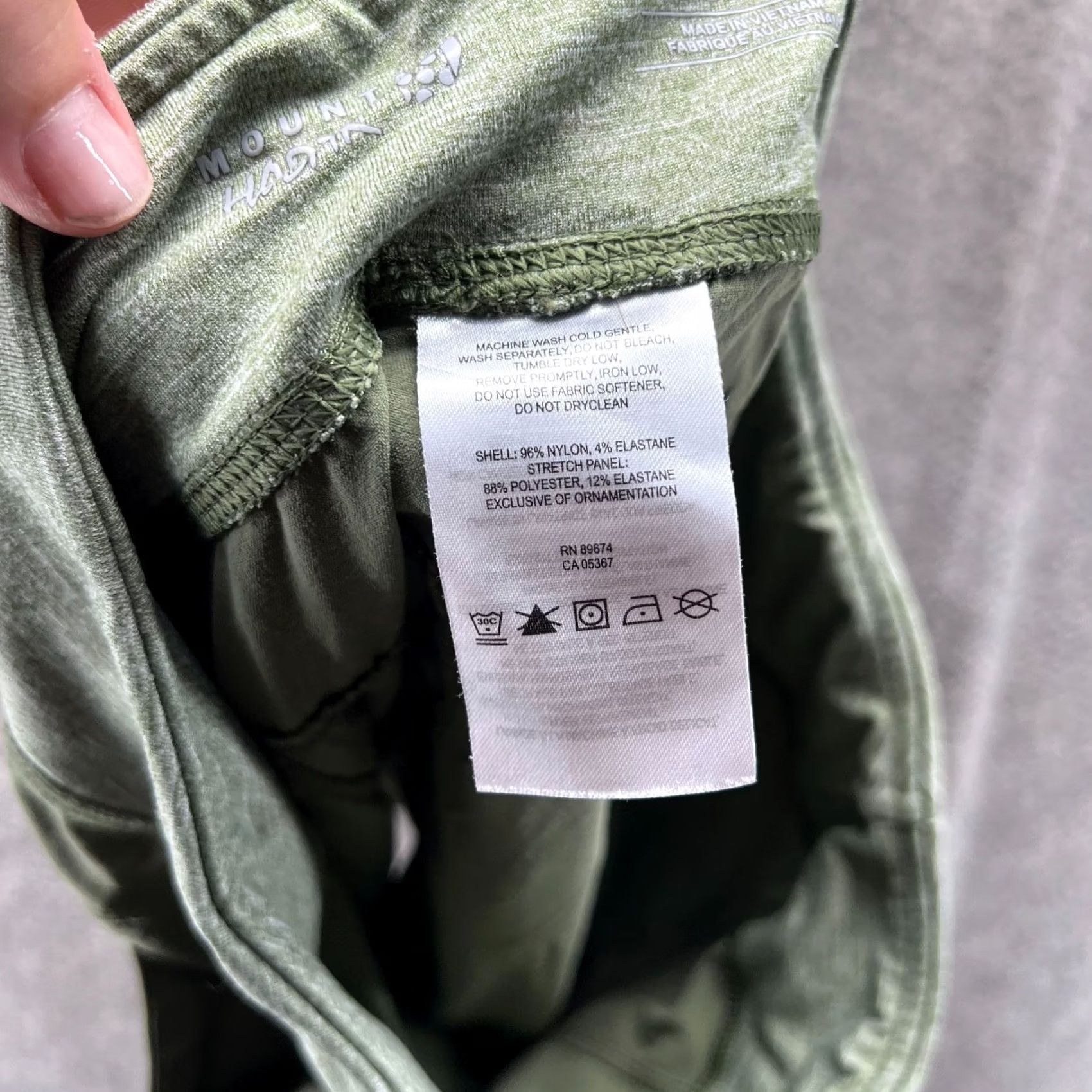 Mountain Hardwear Mountain Hardwear Skirt Womens Small Green Stretch Hiking Outdoor Nylon Activewear Skirt Womens Small Green Outdoor Hiking - Size 28" / US 6 / IT 42 - 6 Thumbnail