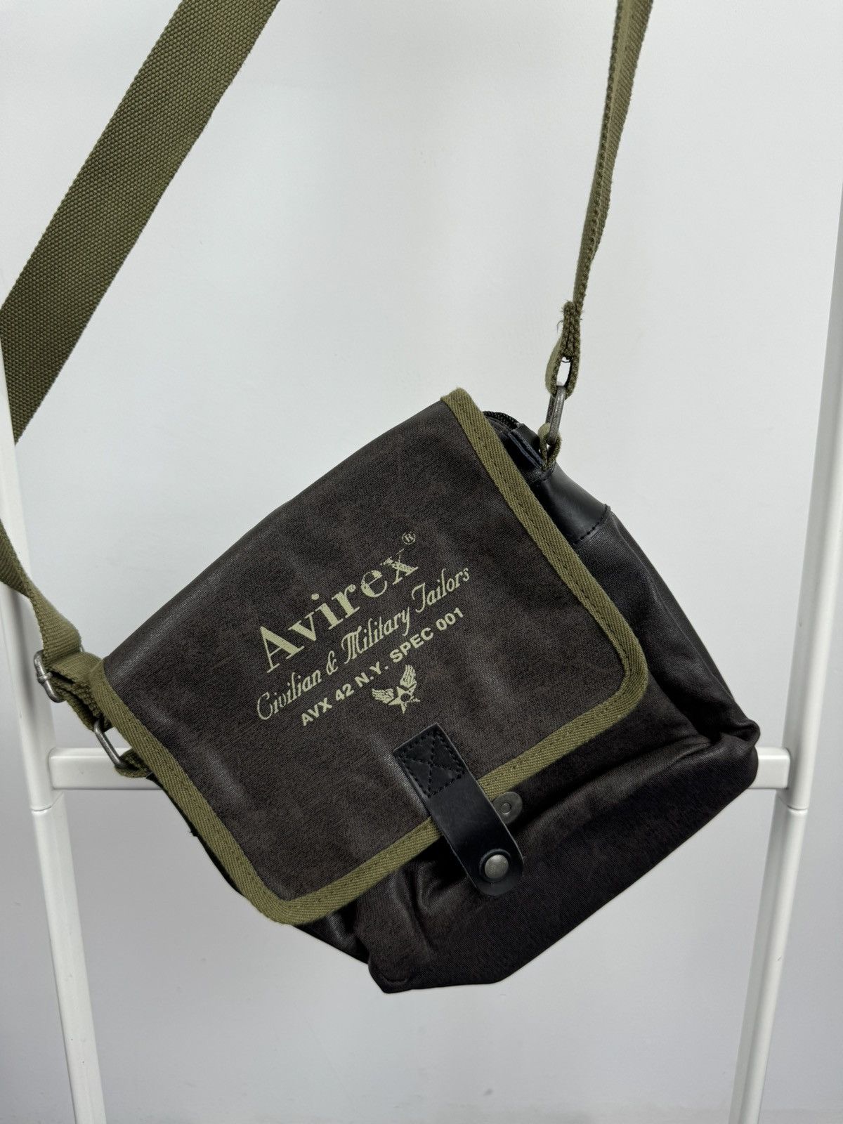 Avirex Avirex Ltd Civilian & Military Flight Bag Size ONE SIZE - 1 Thumbnail