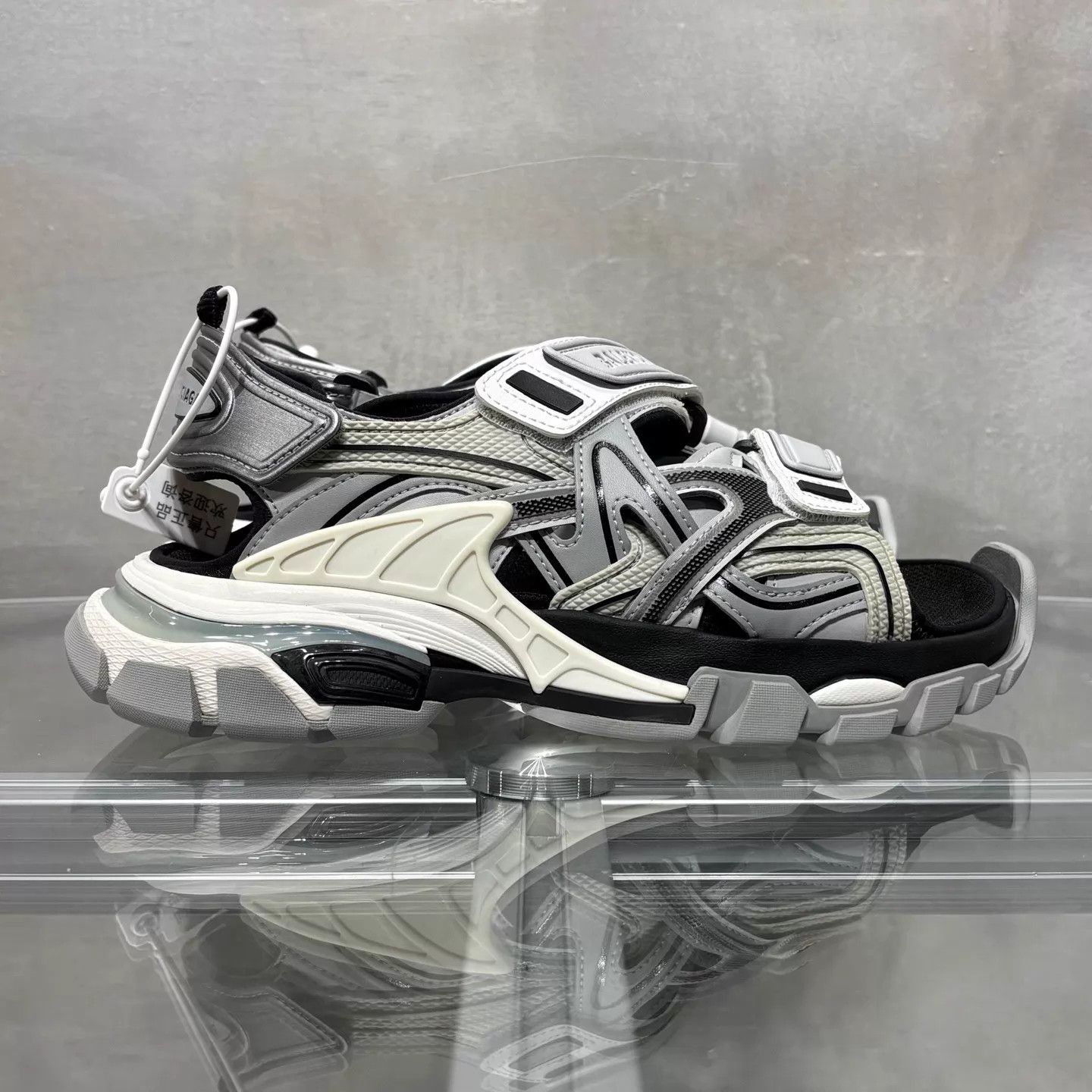 Balenciaga Balenciaga Track Sandal White Gray EU37 New in Box Size US 7 / IT 37 - 4 Thumbnail