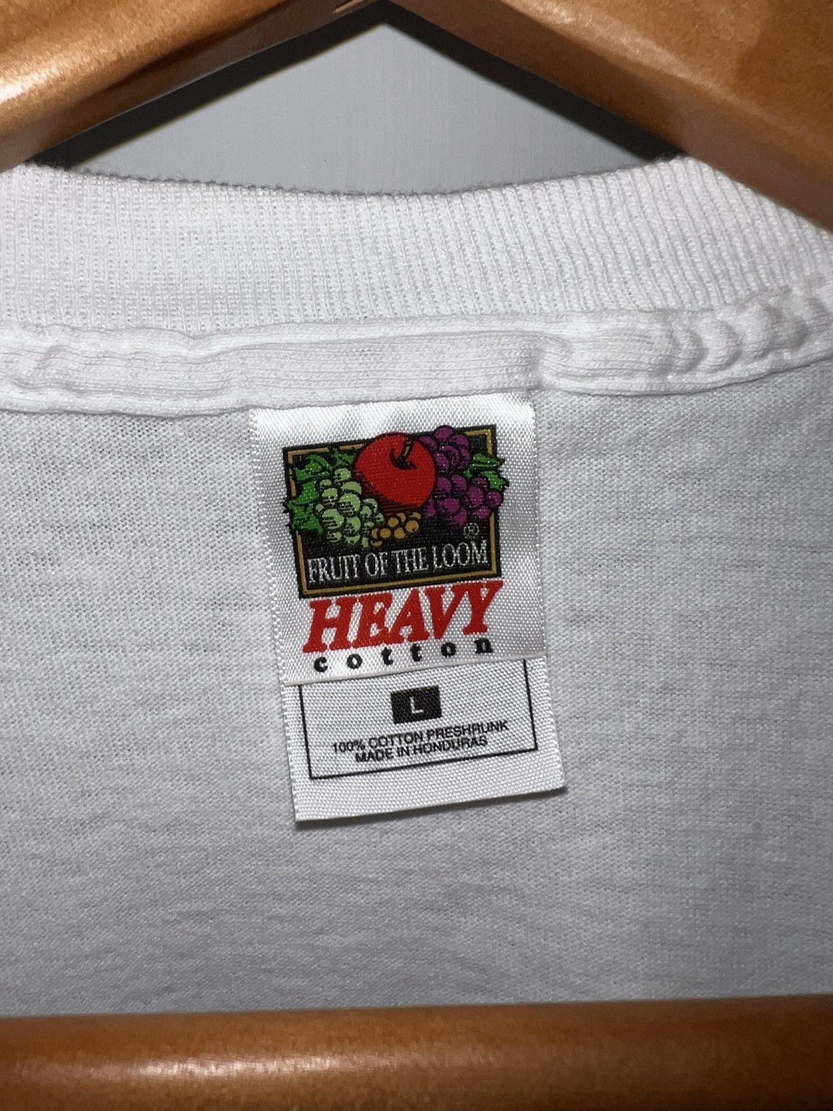 Vintage CROWN ROYAL VINTAGE 2000 T-SHIRT Size US L / EU 52-54 / 3 - 3 Thumbnail