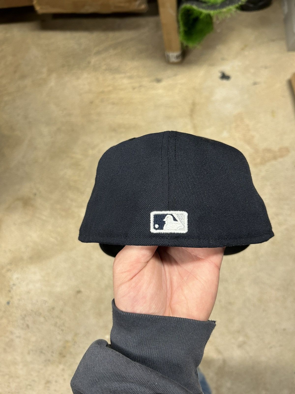 MLB Yankees Fitted BRAND NEW 7 3/8 Size ONE SIZE - 3 Thumbnail