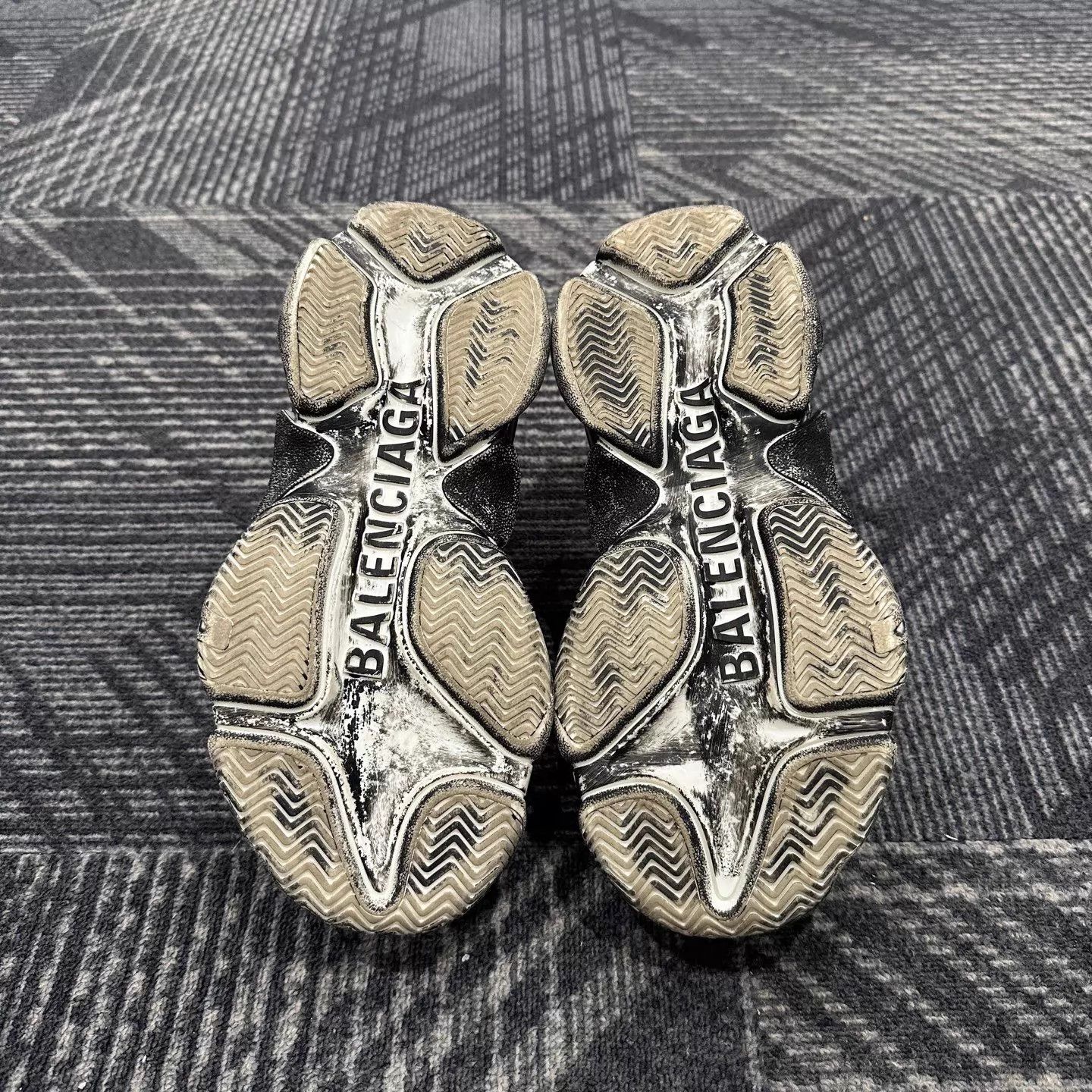 Balenciaga Balenciaga Triple S Distressed 99 New 37 Size US 6.5 / IT 36.5 - 6 Thumbnail