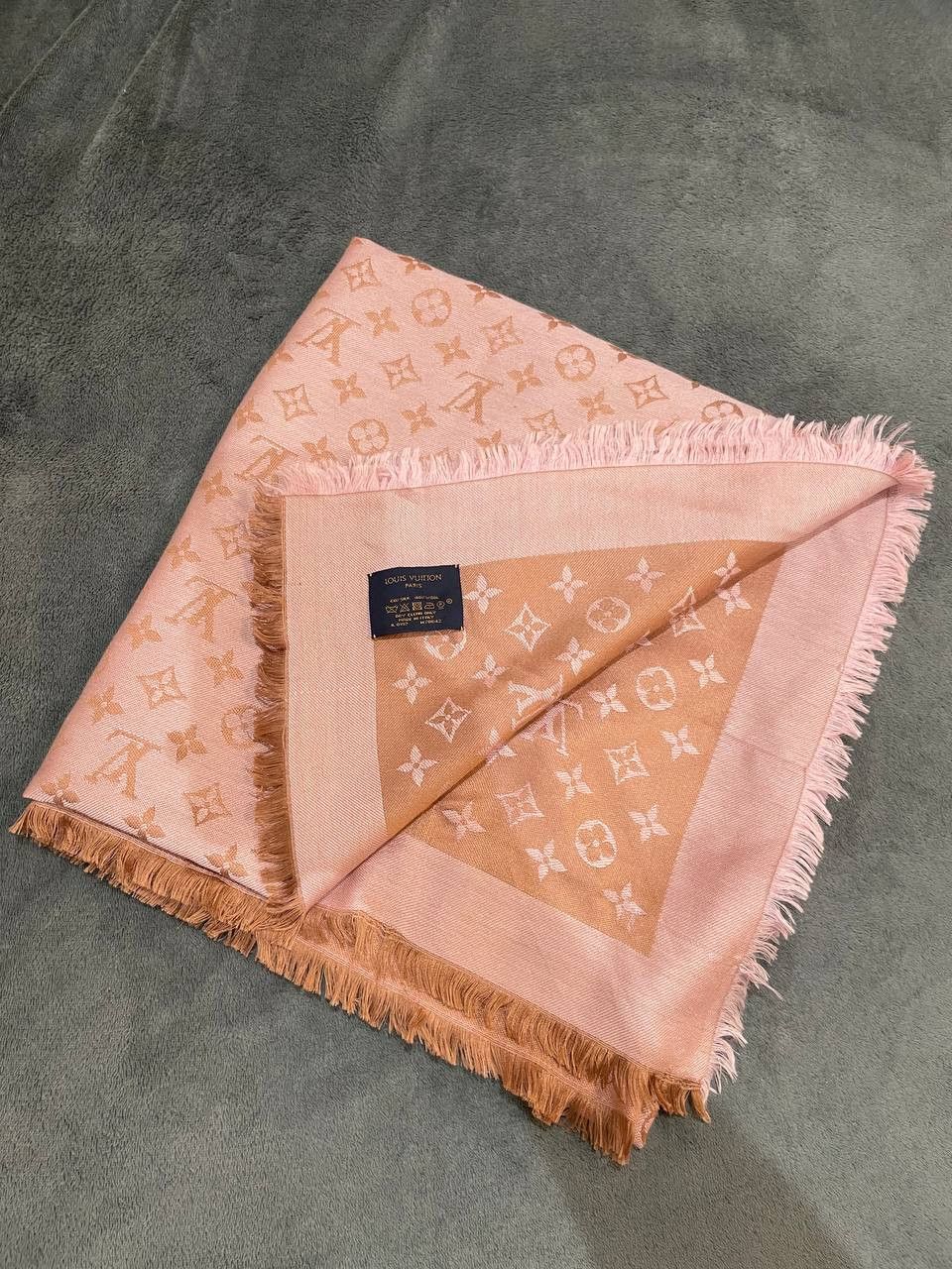 Louis Vuitton Louis Vuitton pink scarf Size ONE SIZE - 1 Thumbnail